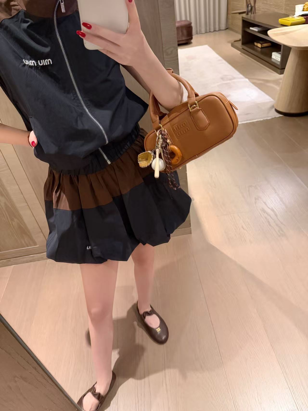 M1UM1U ジッパーベスト+スカート ツーピースセット【50％割引+送料無料】