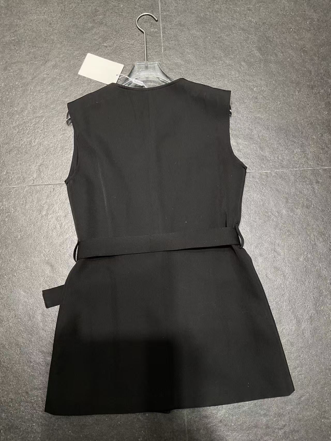 VALENT1NO メタルボタン ノースリーブ ドレス【50％割引+送料無料】