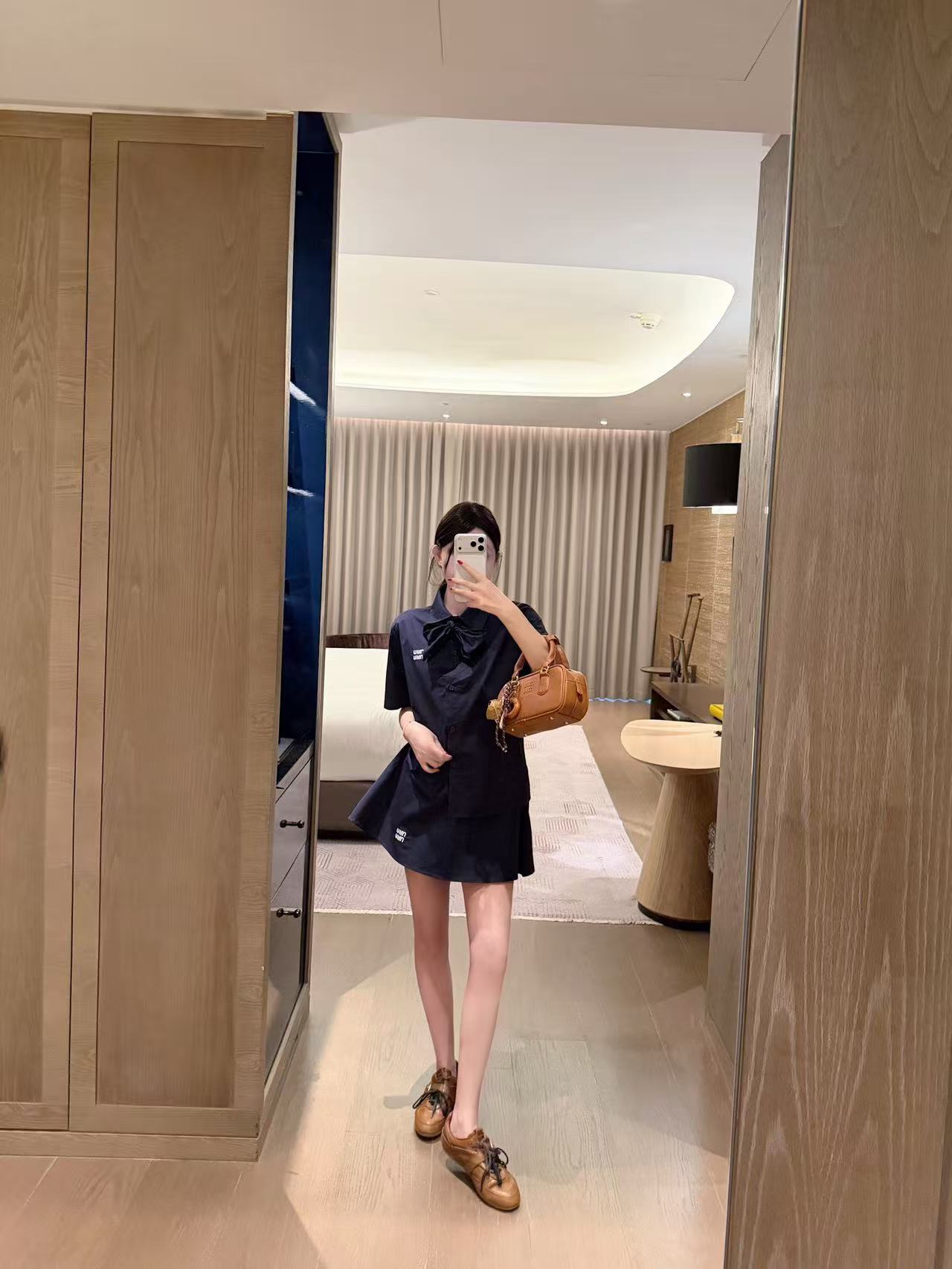 M1UM1U シャツ+スカート ツーピースセット【50%割引+送料無料】