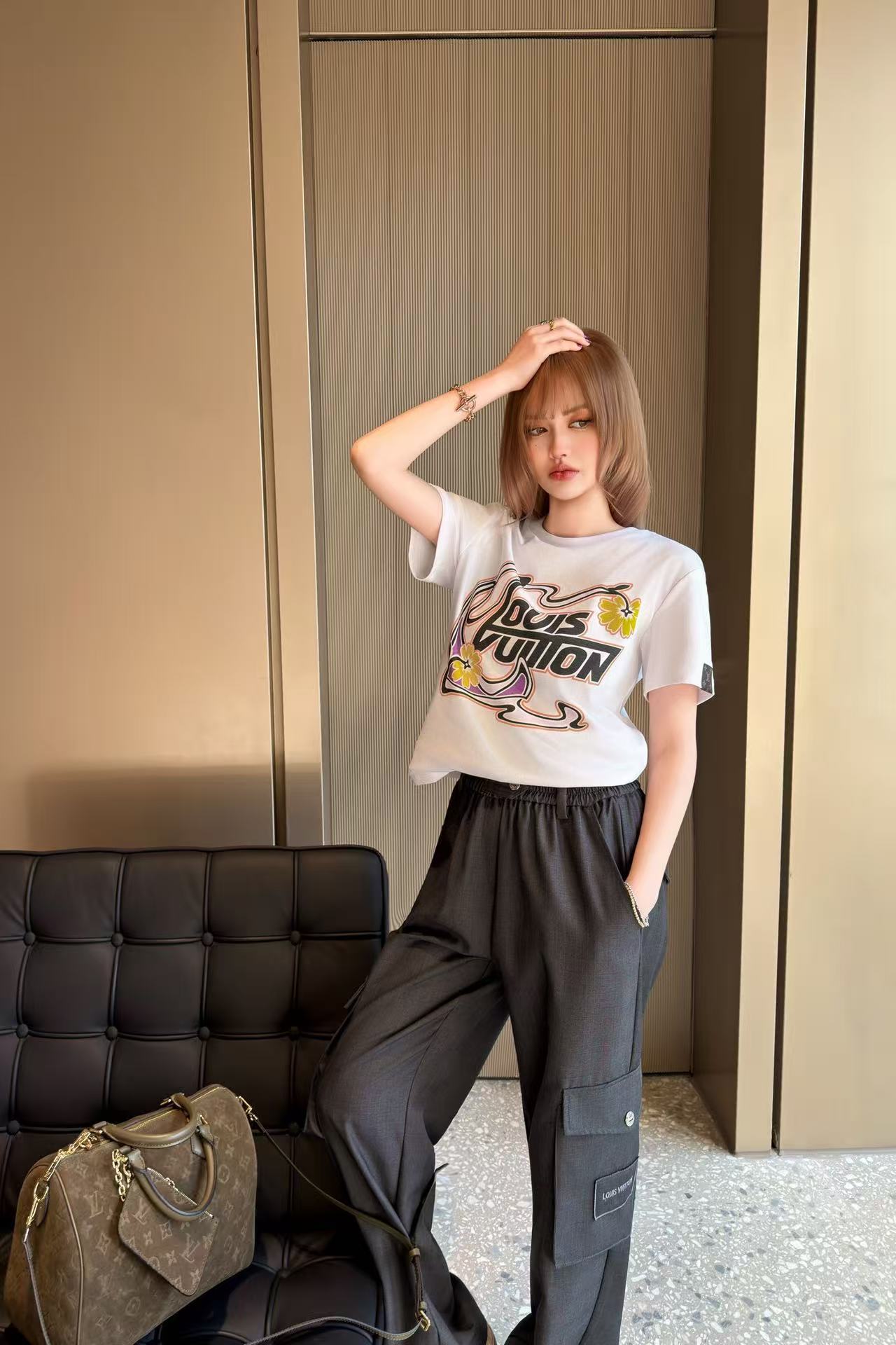 LVカラフルレターTシャツ【50％割引+送料無料】