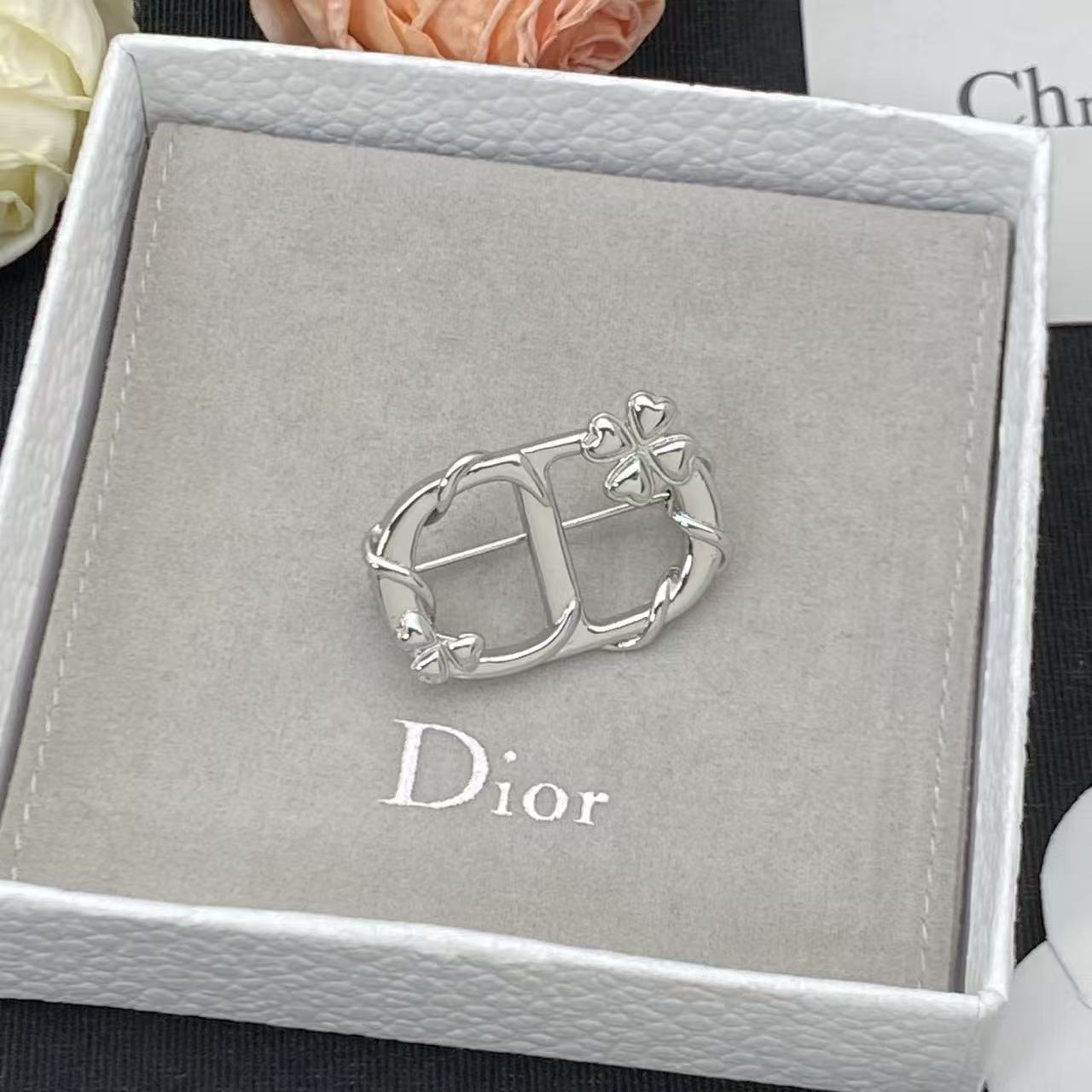 DIORCD 四つ葉のクローバーブローチ【50％割引+送料無料】