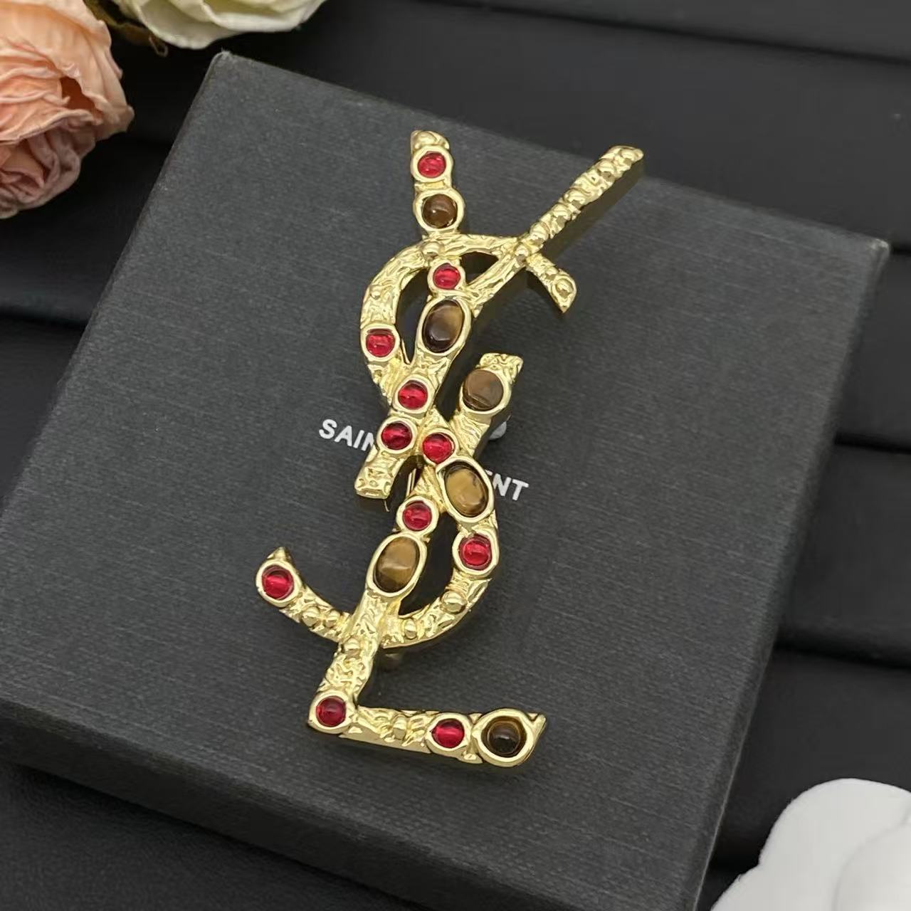 YSL ルビーブローチ【50％割引+送料無料】