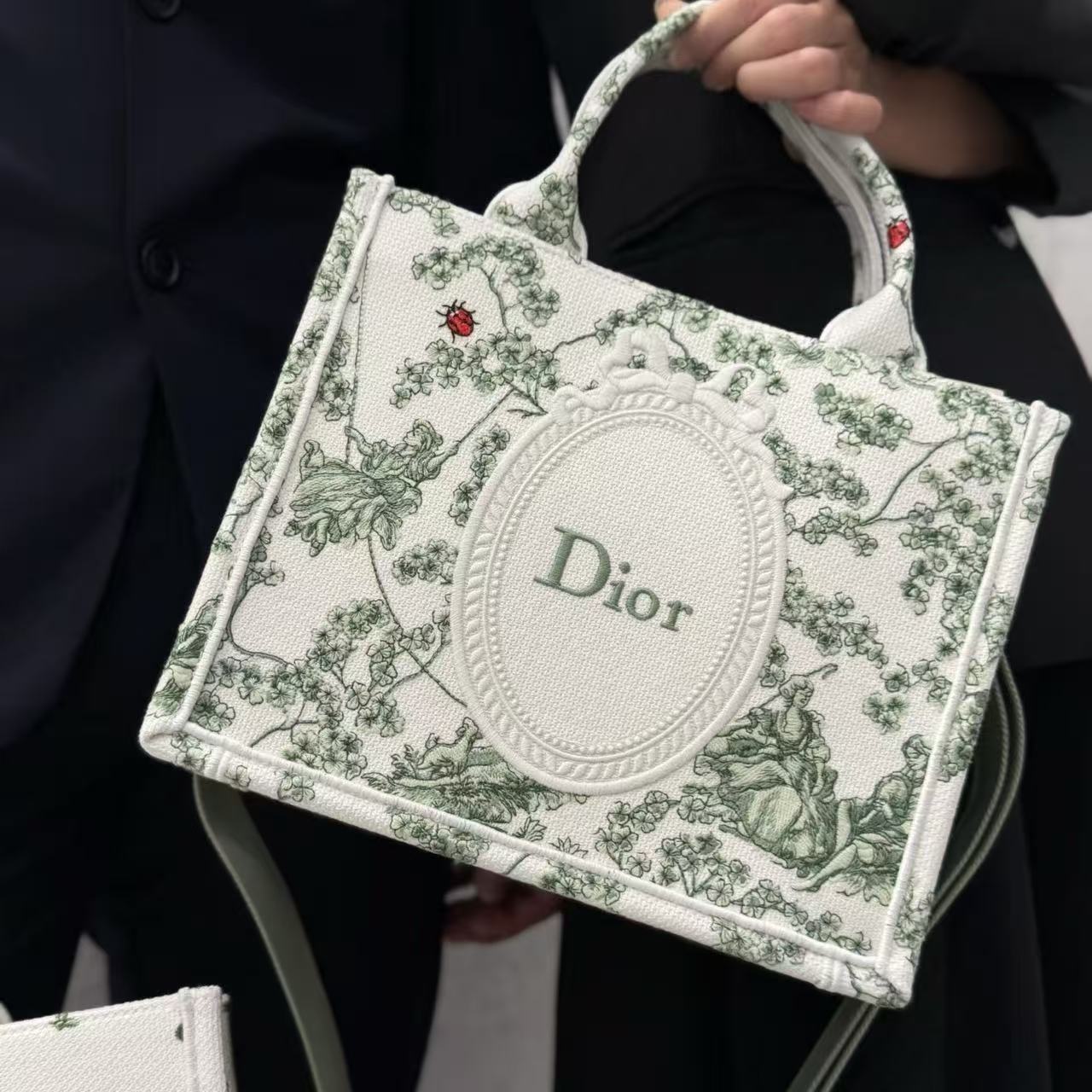 DI0R Book toteショッピングバッグ【50％割引+送料無料】