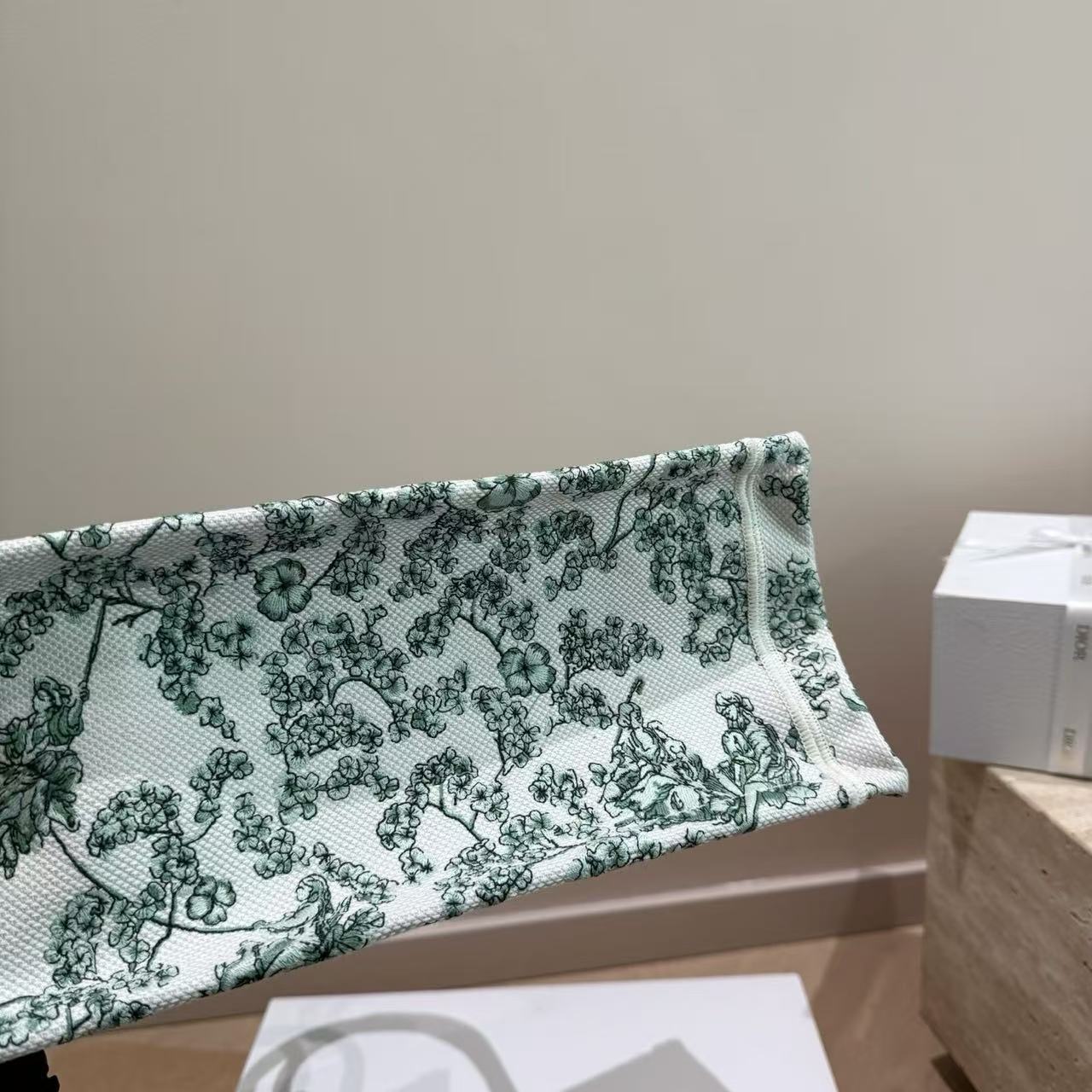 DI0R Book toteショッピングバッグ【50％割引+送料無料】