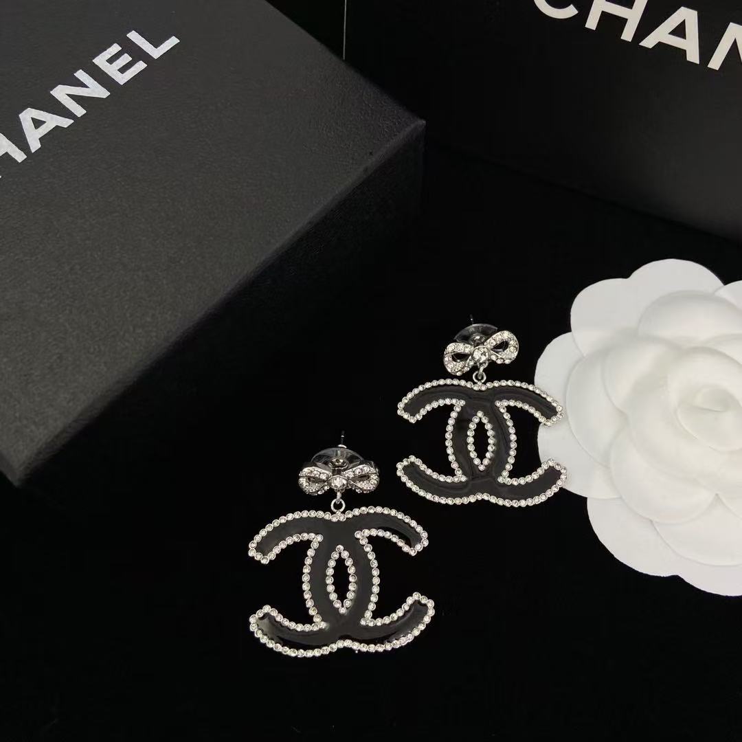 CHANE1 ダブルC バタフライ ダイヤモンド スタッドピアス【50％割引+送料無料】