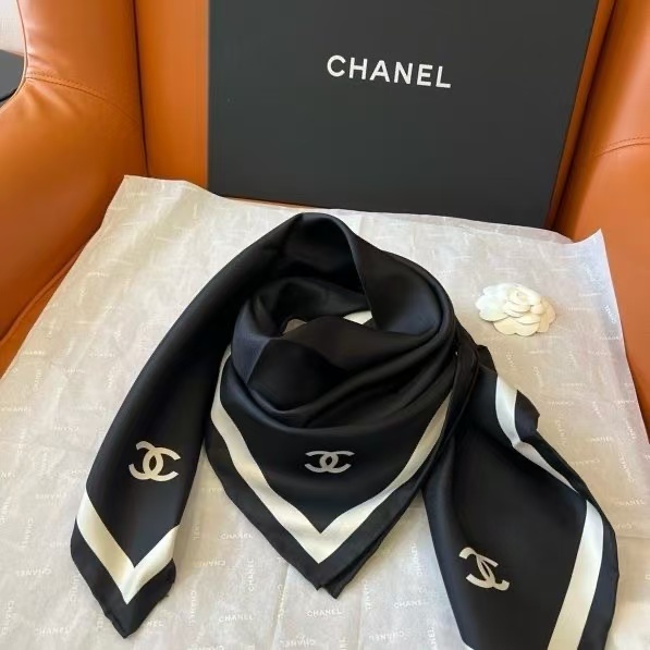 CHANE1 ブラック ダブルC シルクスカーフ【50％割引+送料無料】