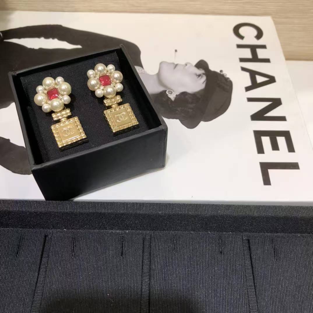 CHANE1 ダブルCスクエアパールスタッドピアス【50%割引+送料無料】