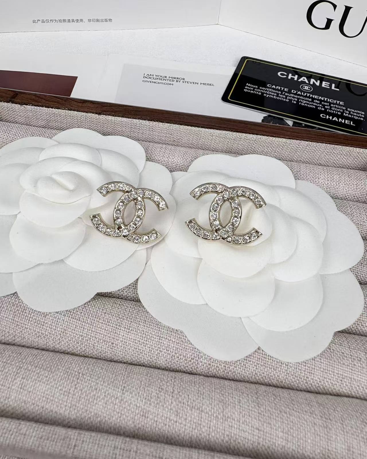 CHANE1 ダブルC ダイヤモンドスタッドピアス【50%割引+送料無料】