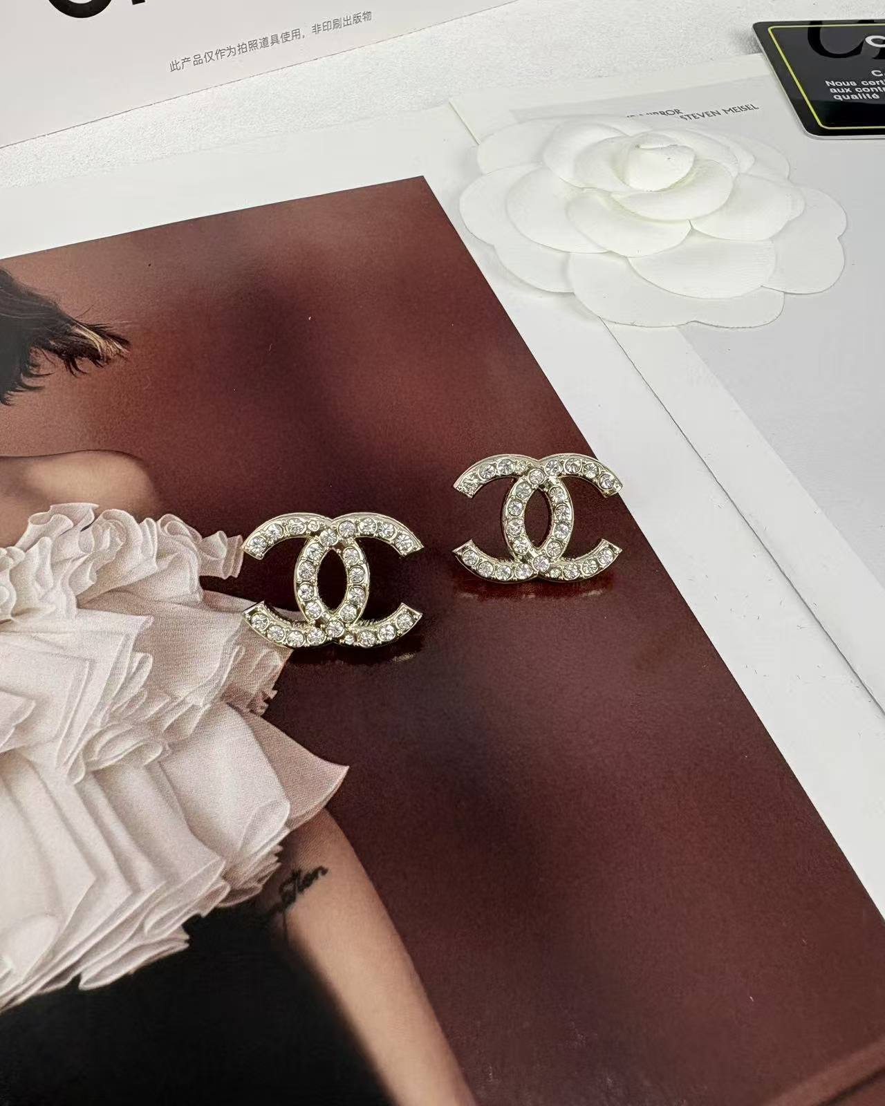 CHANE1 ダブルC ダイヤモンドスタッドピアス【50%割引+送料無料】