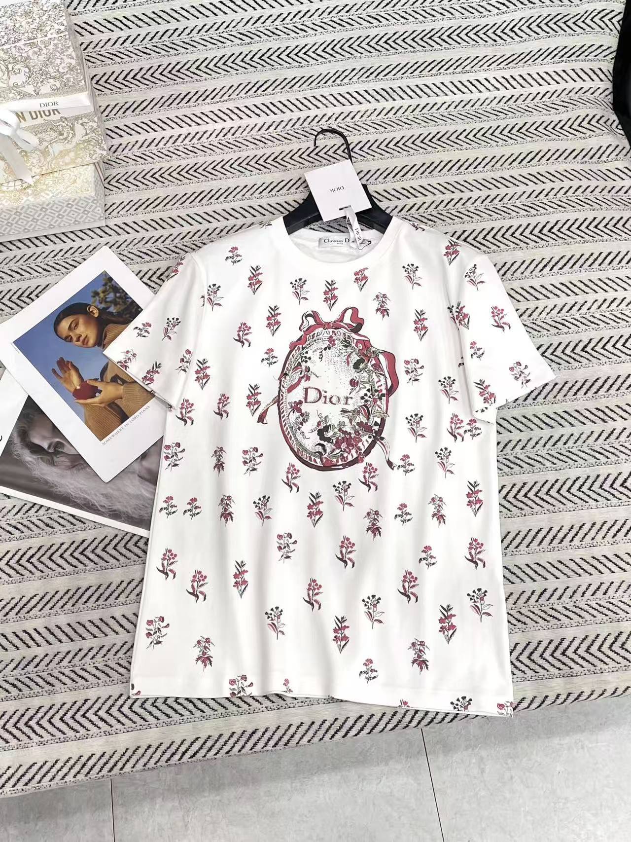 DIOR プリント＆刺繍Tシャツ【50％割引+送料無料】