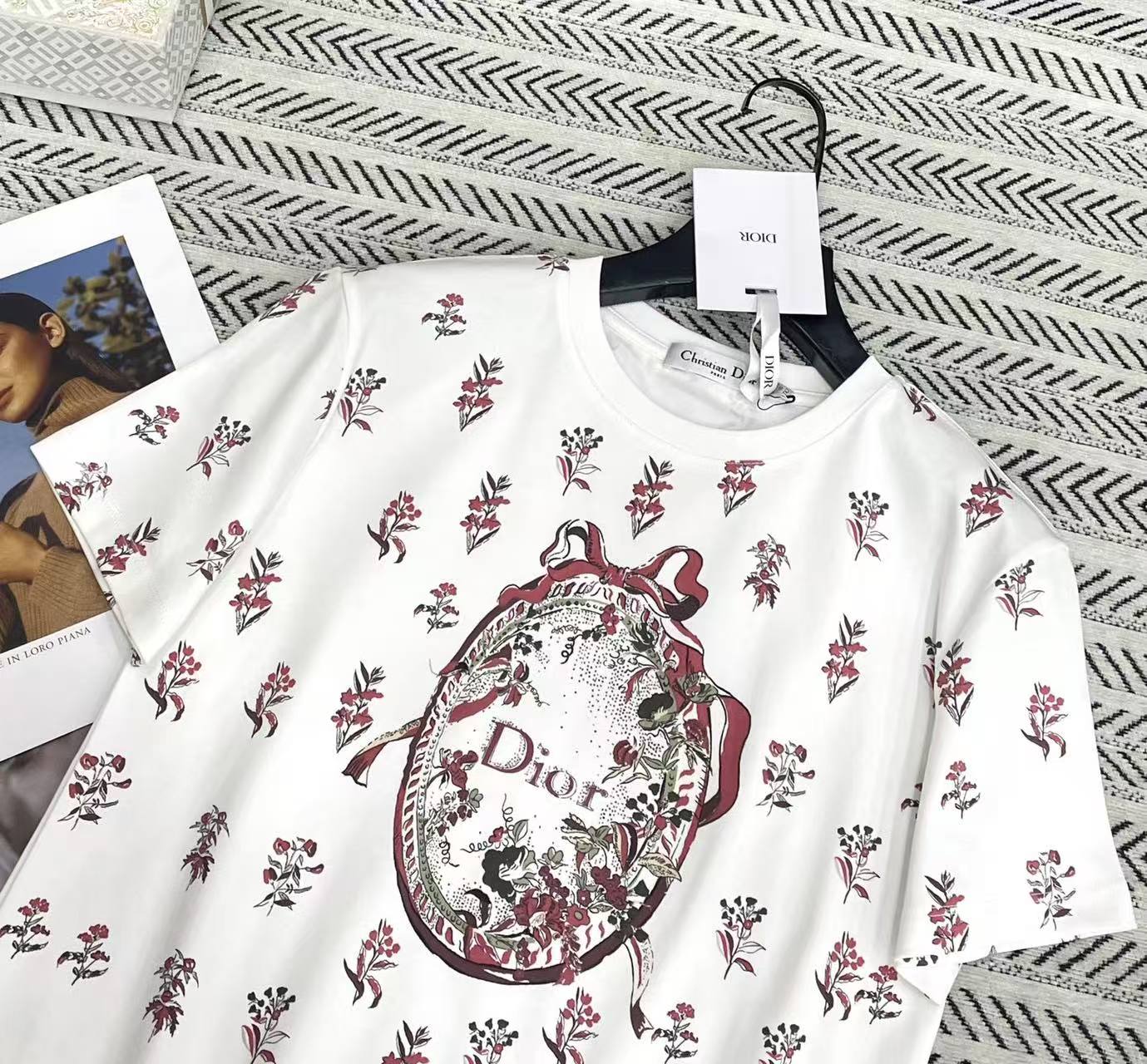 DIOR プリント＆刺繍Tシャツ【50％割引+送料無料】