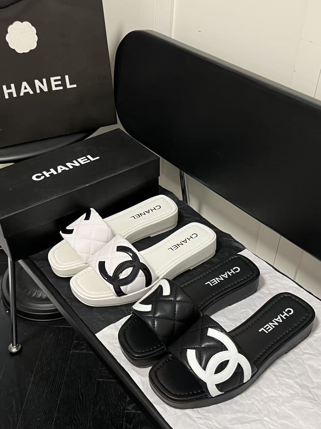 CHANE1 ダブルC フラットシューズ【50％割引+送料無料】