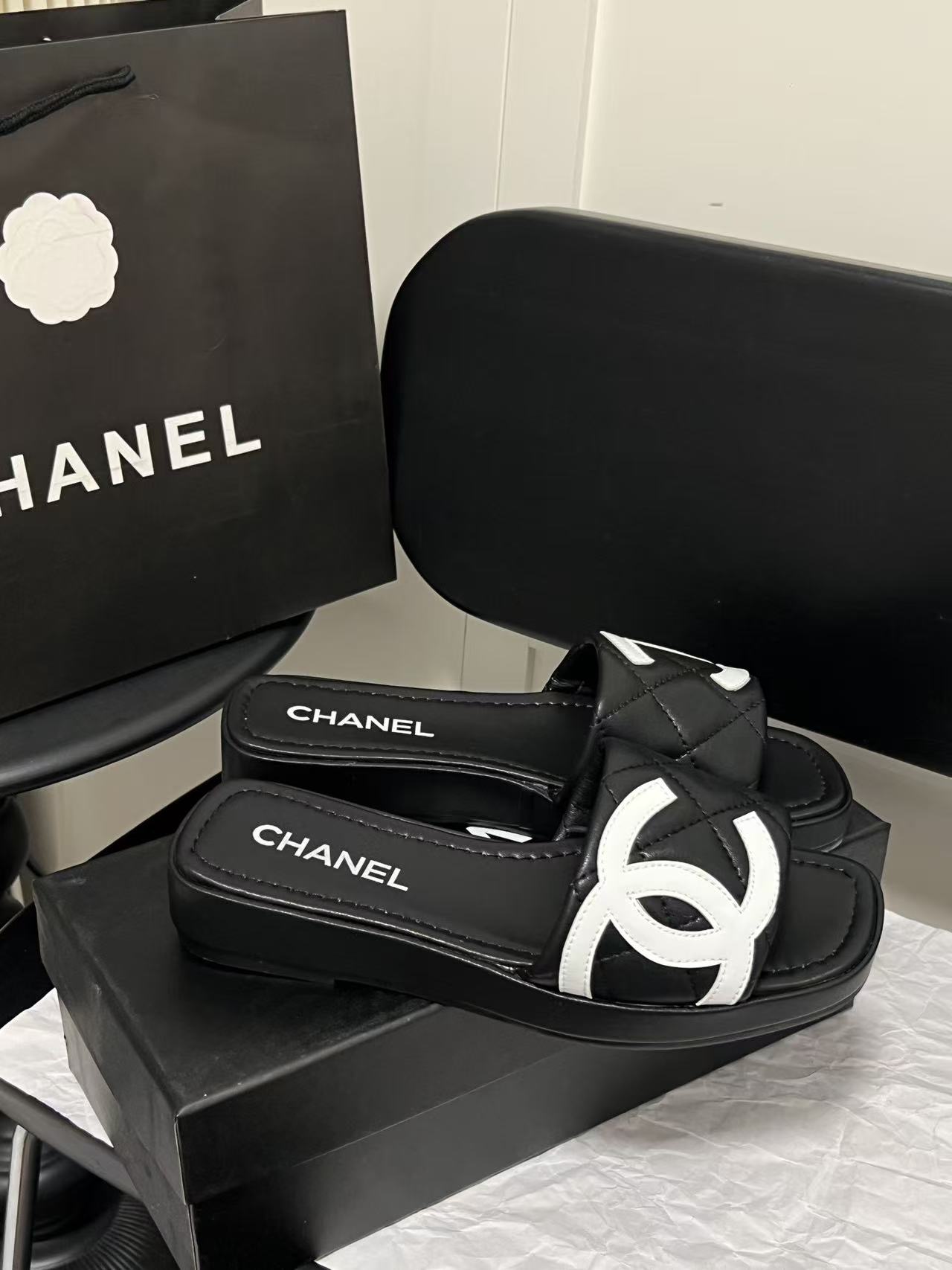 CHANE1 ダブルC フラットシューズ【50％割引+送料無料】