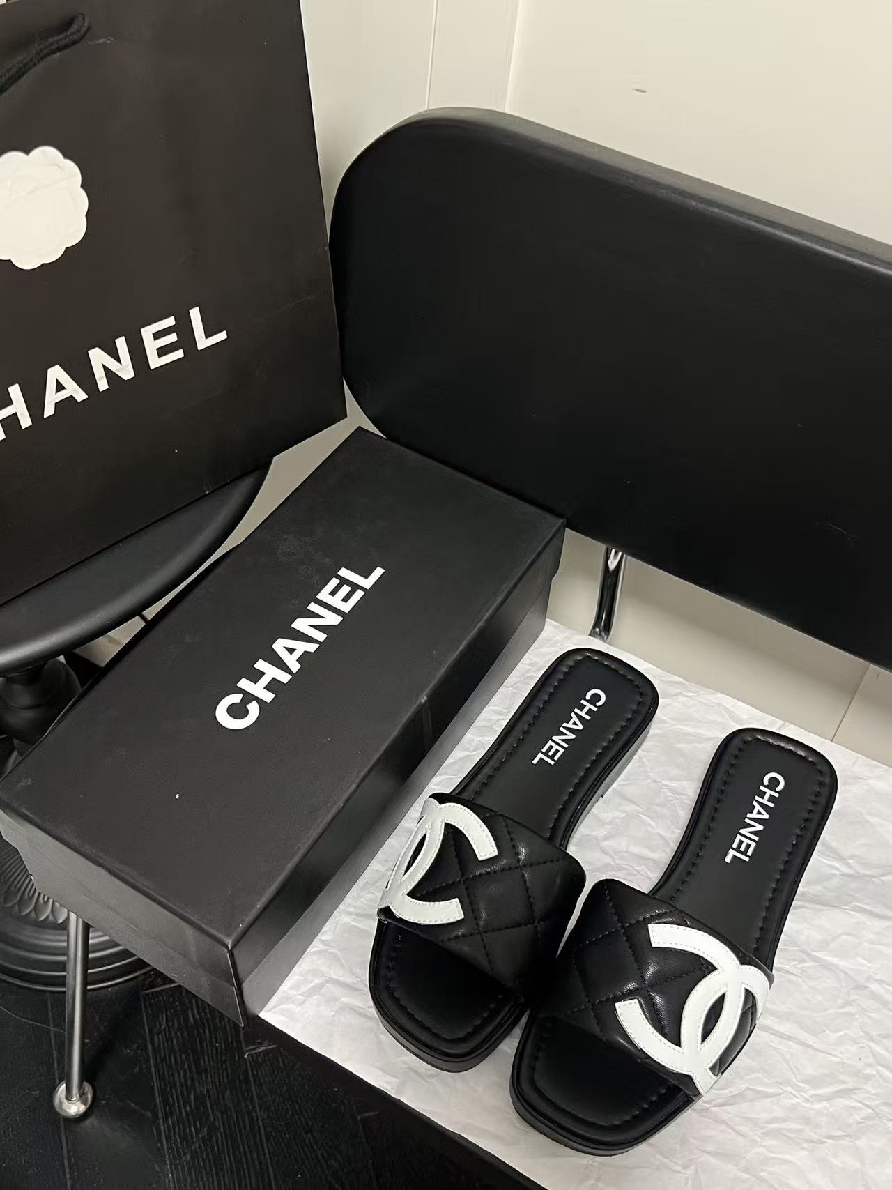 CHANE1 ダブルC フラットシューズ【50％割引+送料無料】