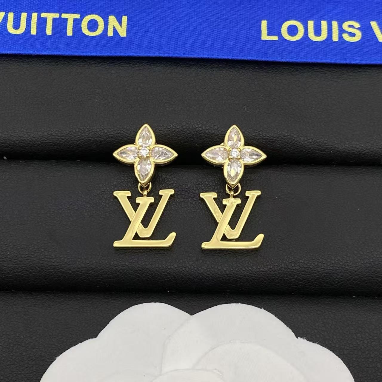 LVクローバーのイヤリング【50％割引+送料無料】