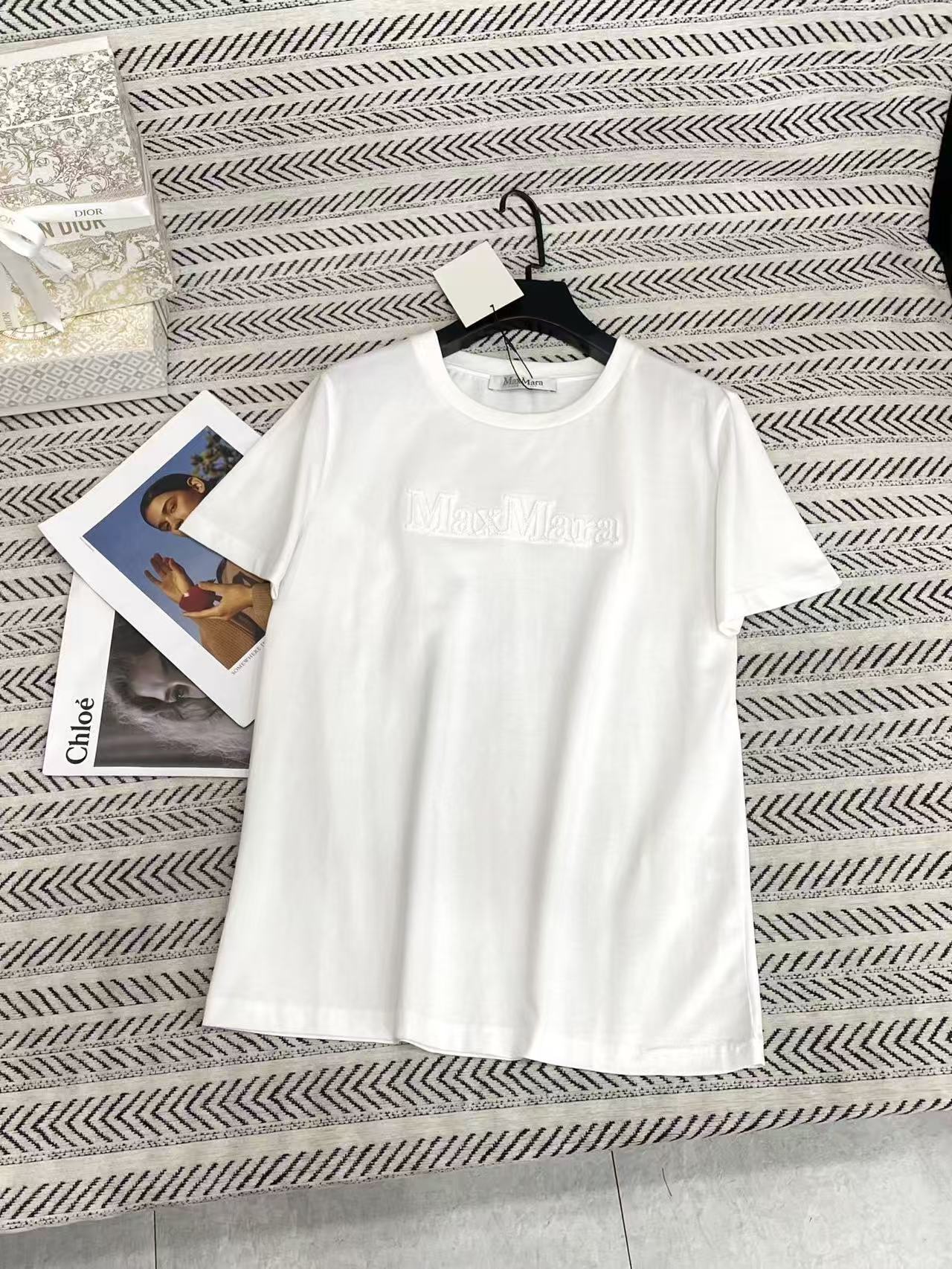 MaxMara刺繍文字入りTシャツ【50％割引+送料無料】