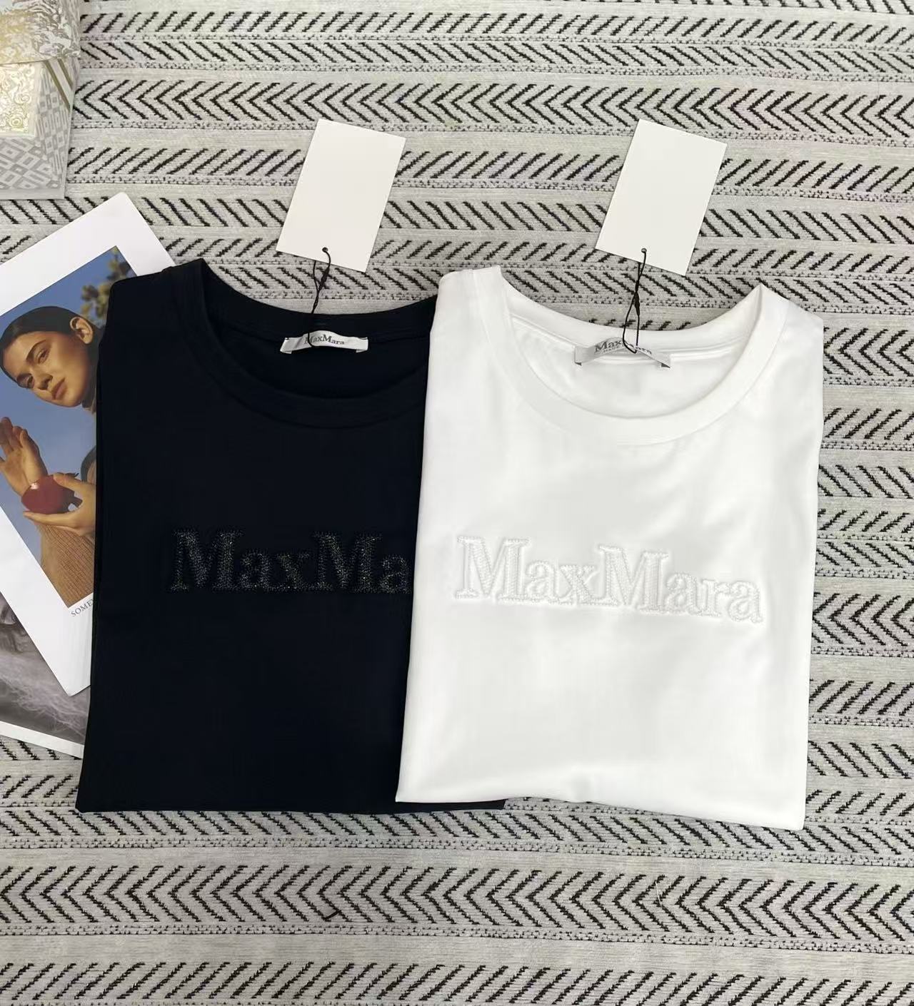 MaxMara刺繍文字入りTシャツ【50％割引+送料無料】