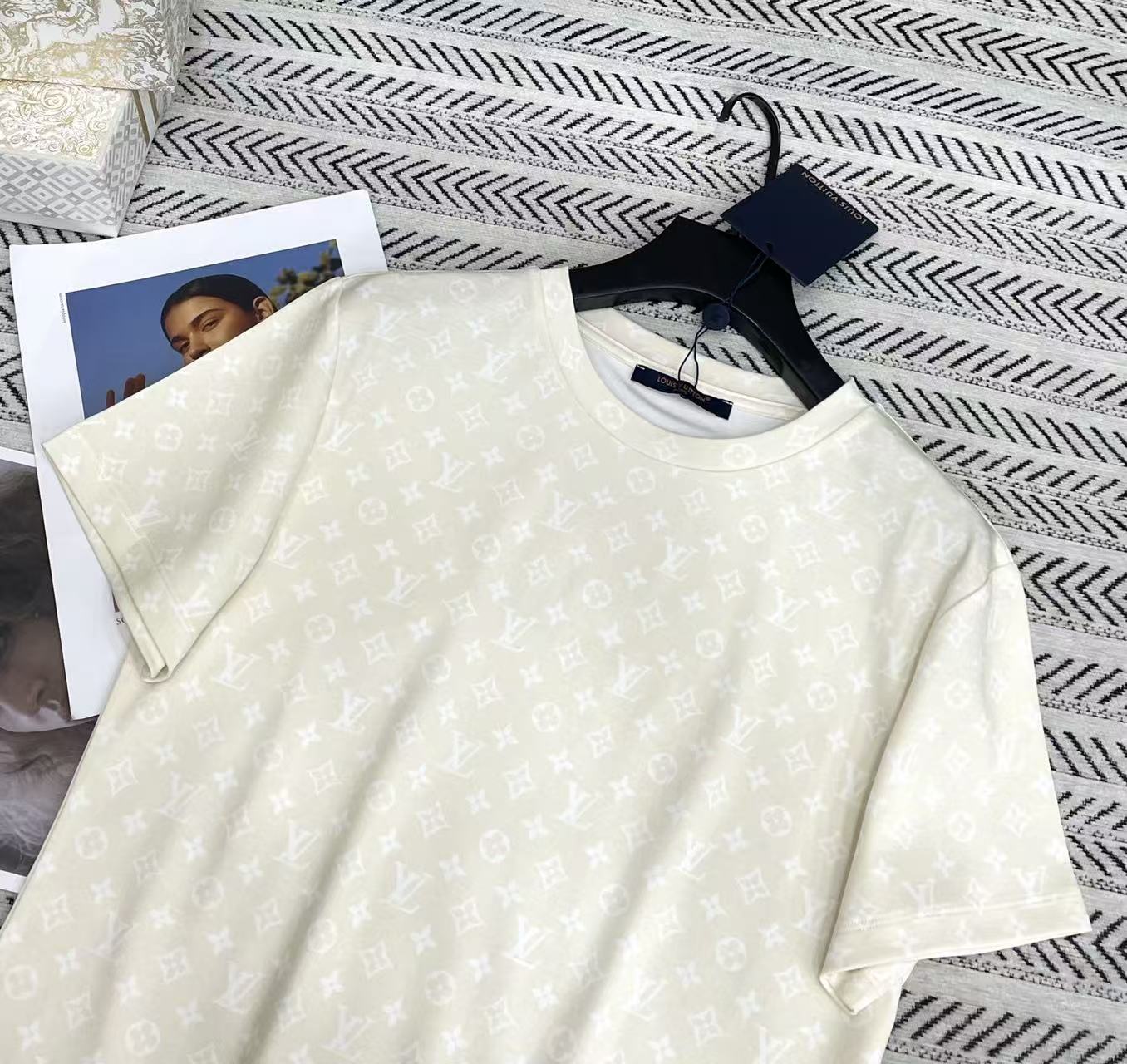 LVプリントTシャツ【50%割引+送料無料】