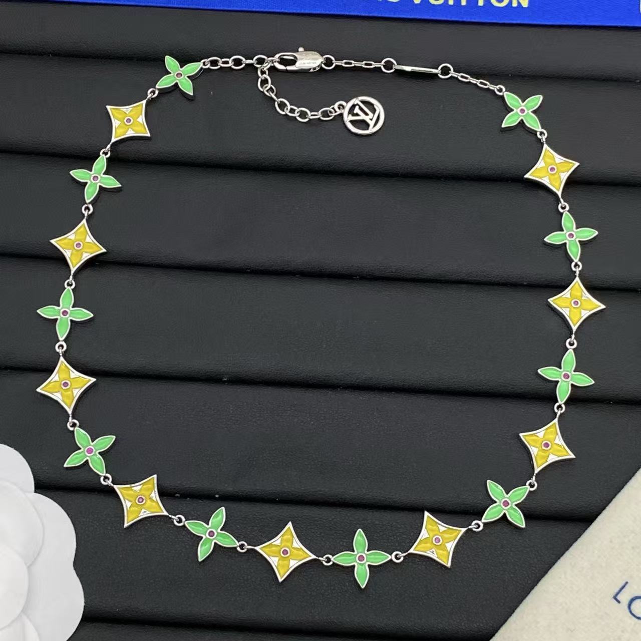 LV四つ葉のクローバーのブレスレットとネックレスのセット【50%割引+送料無料】