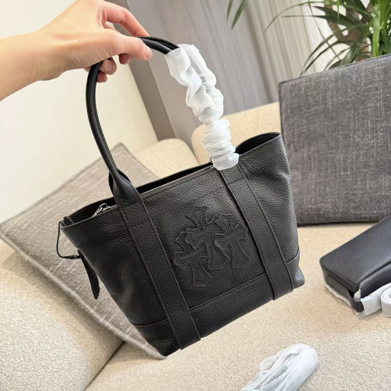 Chr0me Hearts牛革ハンドバッグ【50％割引+送料無料】