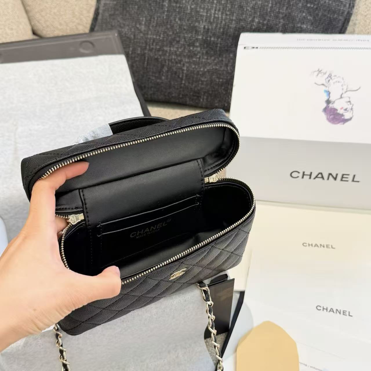 CHANE1 キャビアスキン チェーンハンドバッグ【50％割引+送料無料】