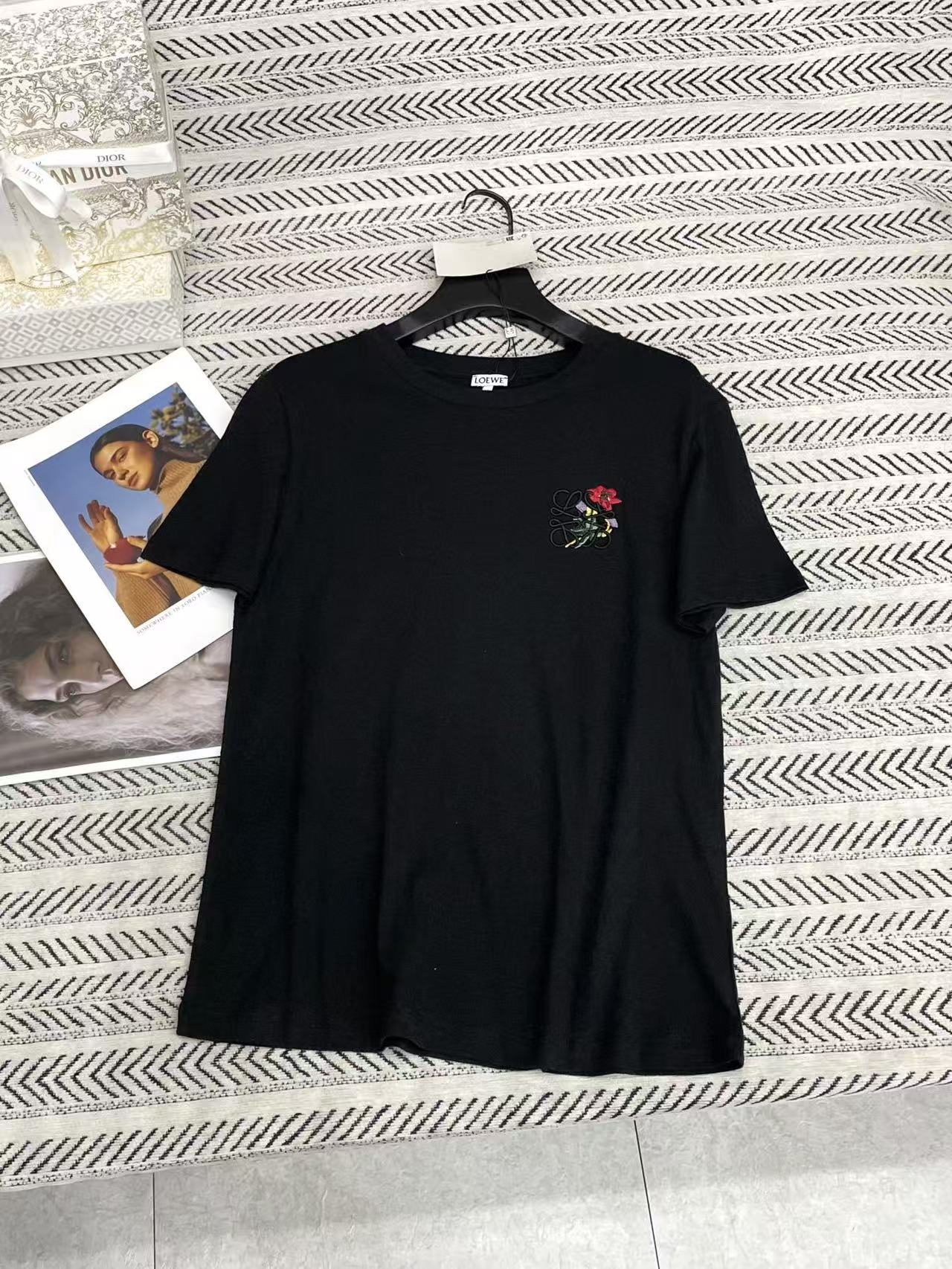 L0WEW 刺繍プリントTシャツ【50％割引+送料無料】