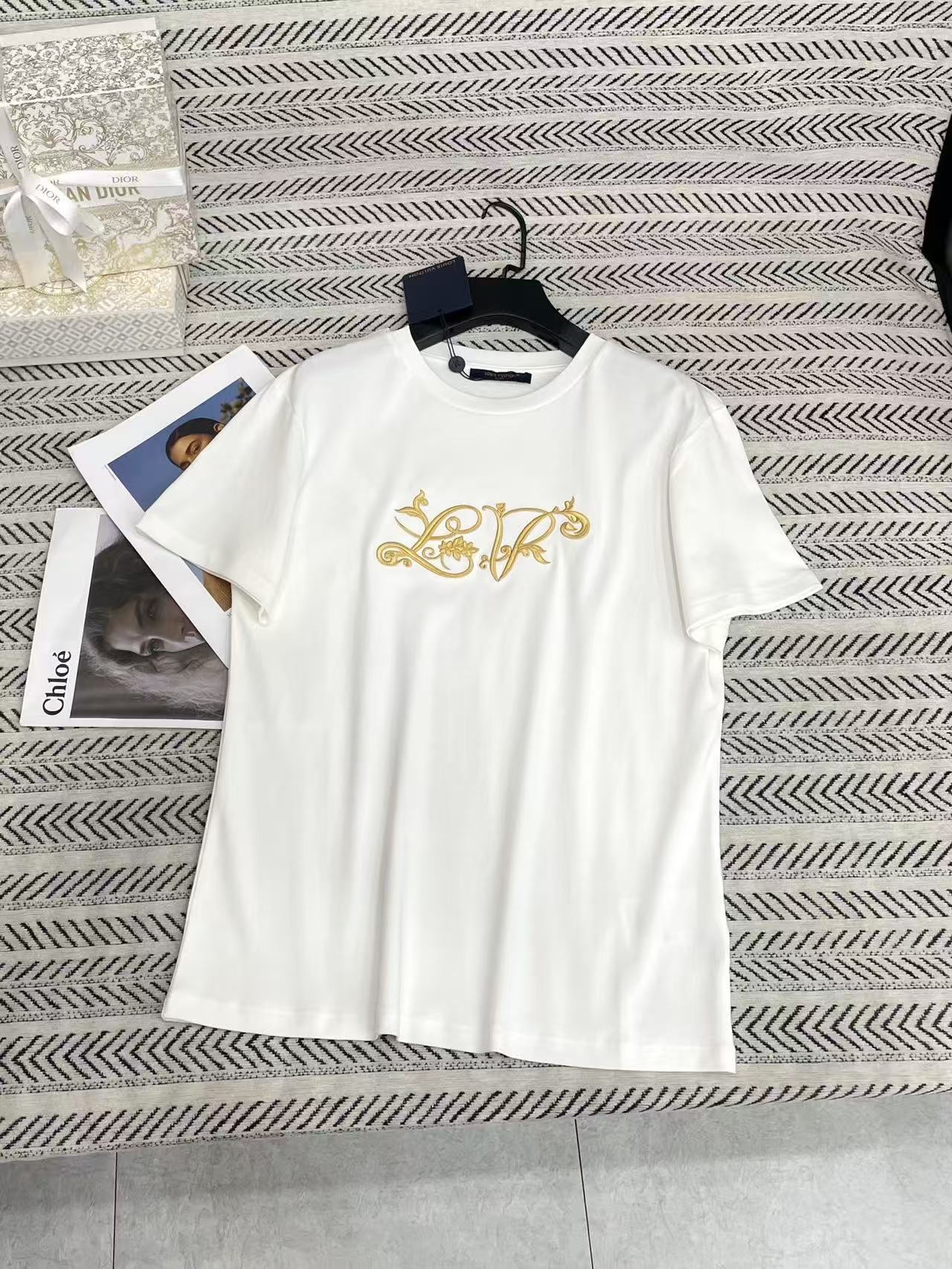 LVグラフィティ刺繍文字Tシャツ【50％割引+送料無料】