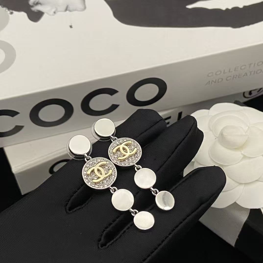 CHANE1 フルダイヤモンド ダブルCタッセルイヤリング【50％割引+送料無料】