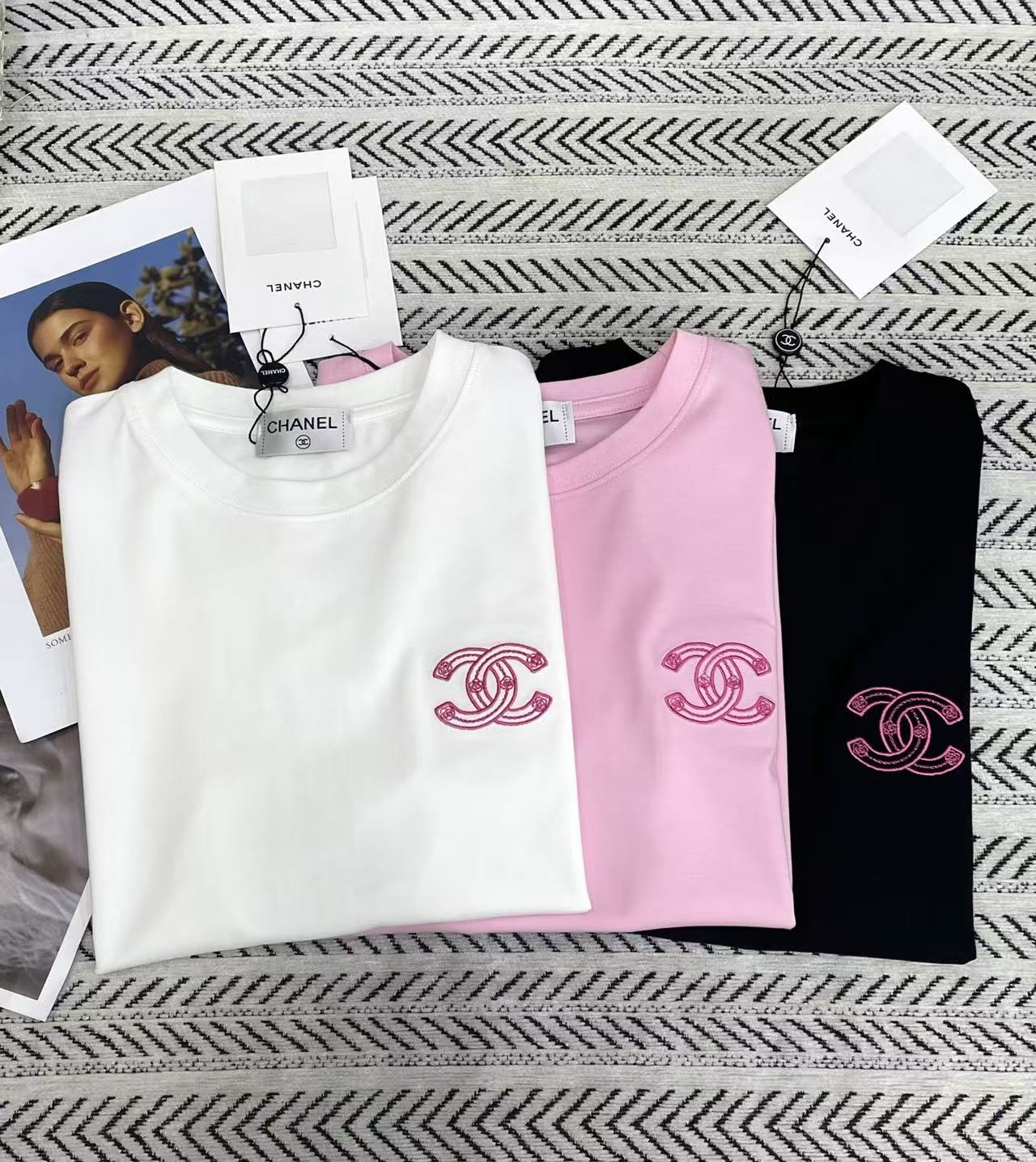 CHANE1 ダブルC刺繍ロゴTシャツ【50%割引+送料無料】
