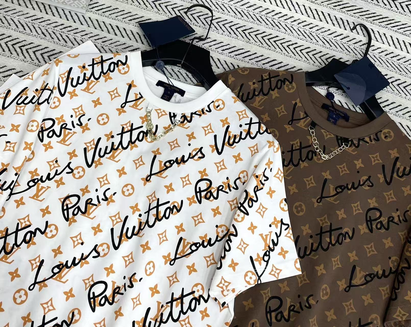 LV グラフィティプリントTシャツ【50％割引+送料無料】
