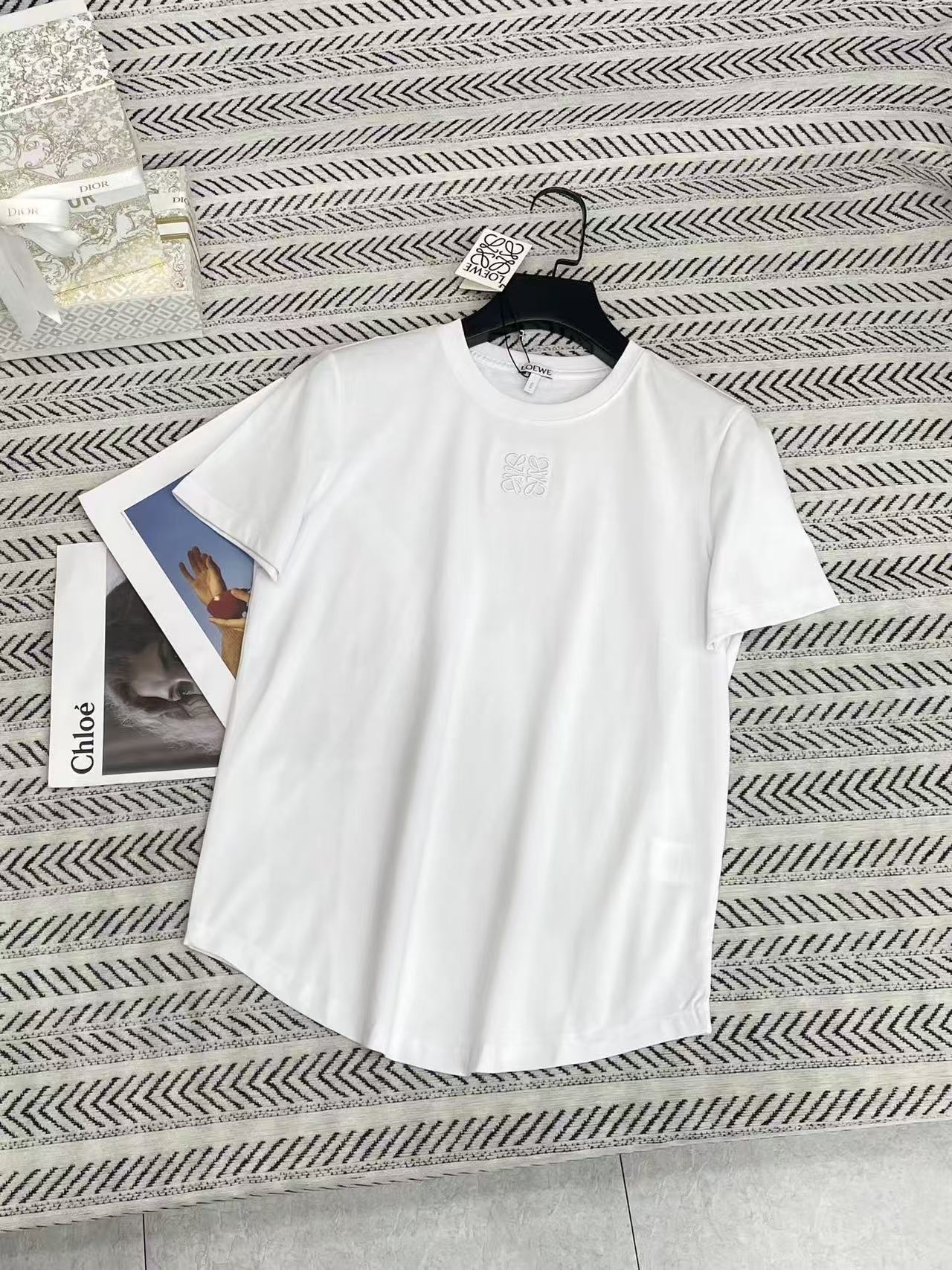 L0WEW 刺繍ロゴTシャツ【50％割引+送料無料】