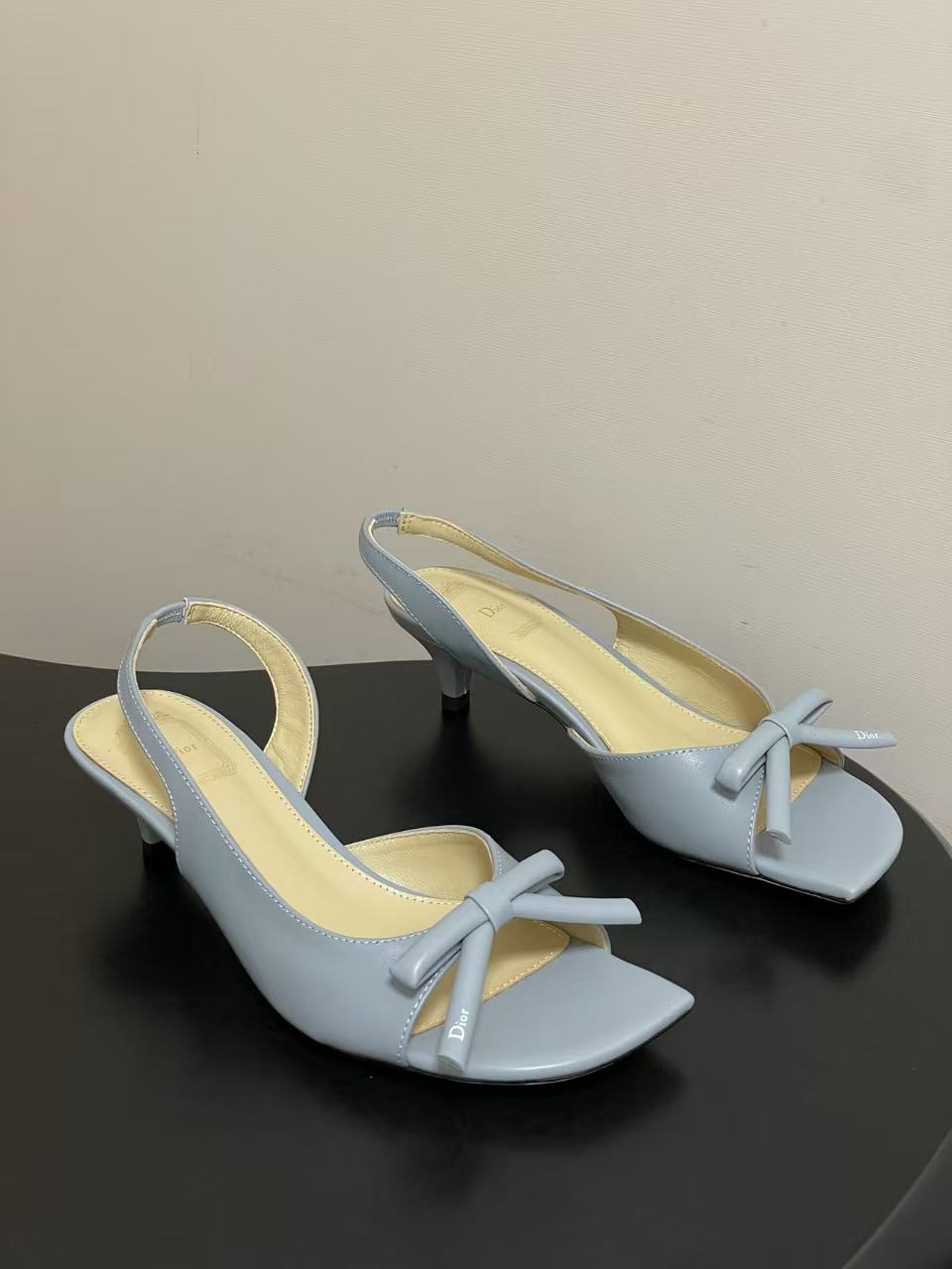 DIOR 上質なピープトゥ・ローヒールシューズ【50%割引+送料無料】