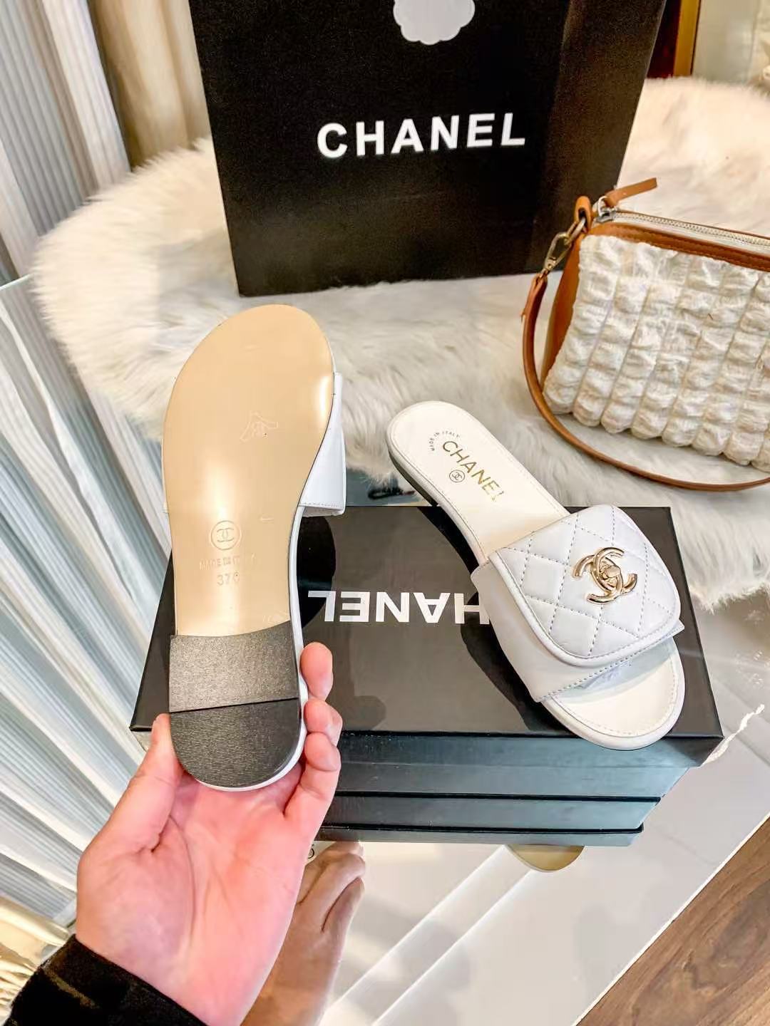 CHANE1 ダブルCバックルスリッパ【50％割引+送料無料】