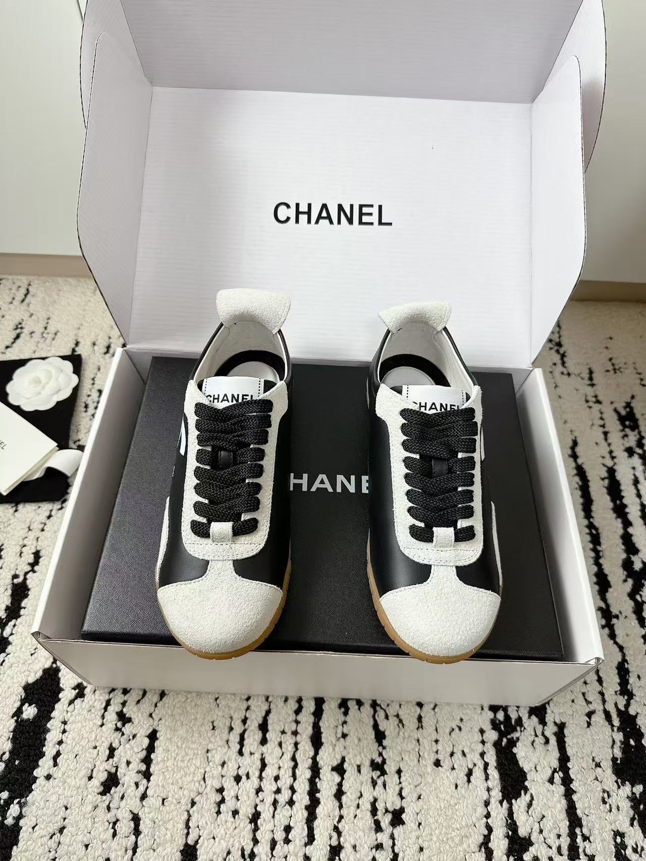CHANEL 高品質 ダブルC カジュアルシューズ【50％割引+送料無料】