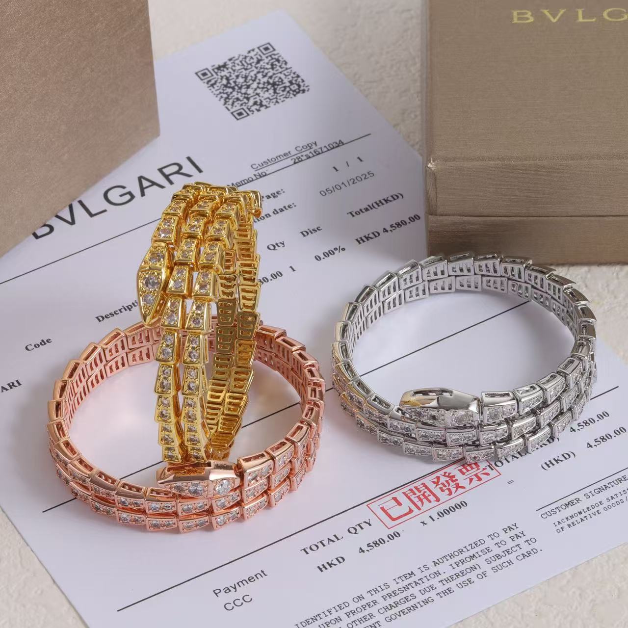 BVLGAR13列ダイヤモンド入りスネークブレスレット【50%割引+送料無料】