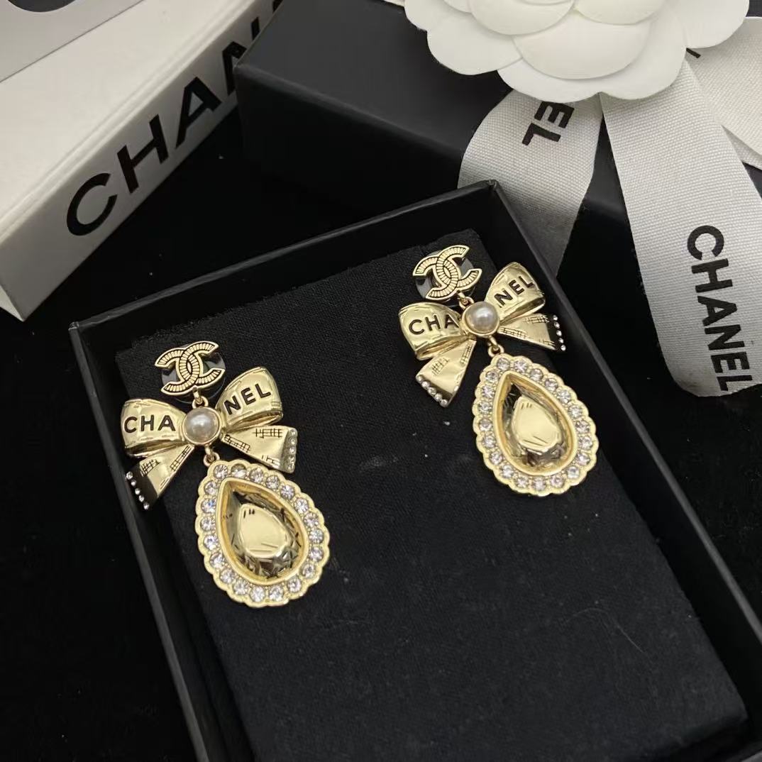 CHANE1 パールダブルCスタッドピアス【50%割引+送料無料】