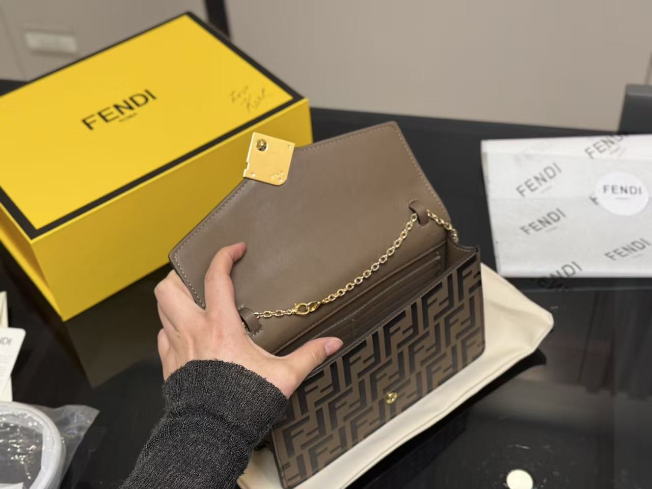 FEND1 チェーンバッグ【50%割引+送料無料】