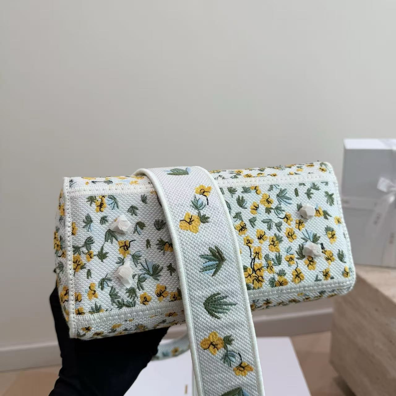 DI0R Lady D-Lite刺繍入りハンドバッグ【50％割引+送料無料】