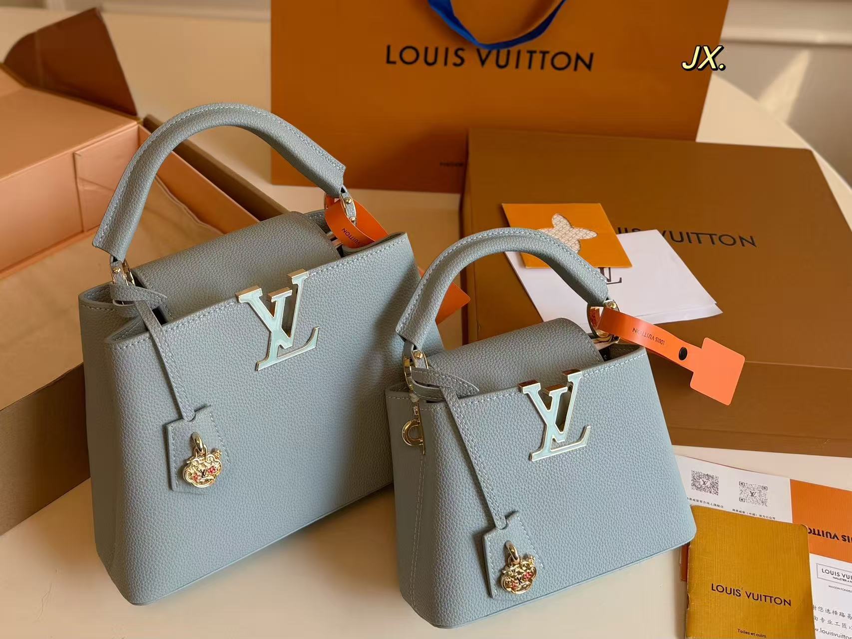 LV Capucinesレザーハンドバッグ【50%割引+送料無料】