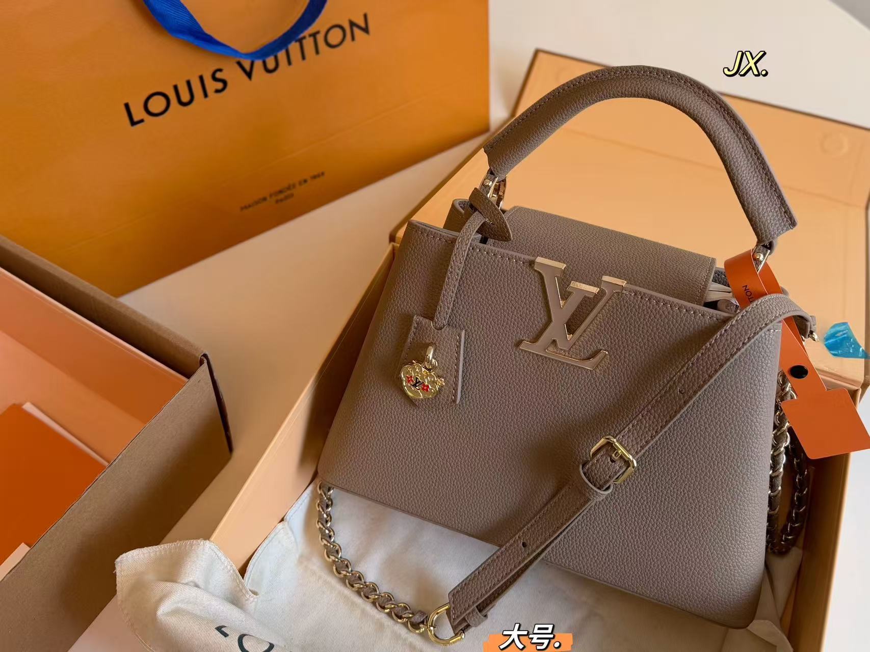 LV Capucinesレザーハンドバッグ【50%割引+送料無料】