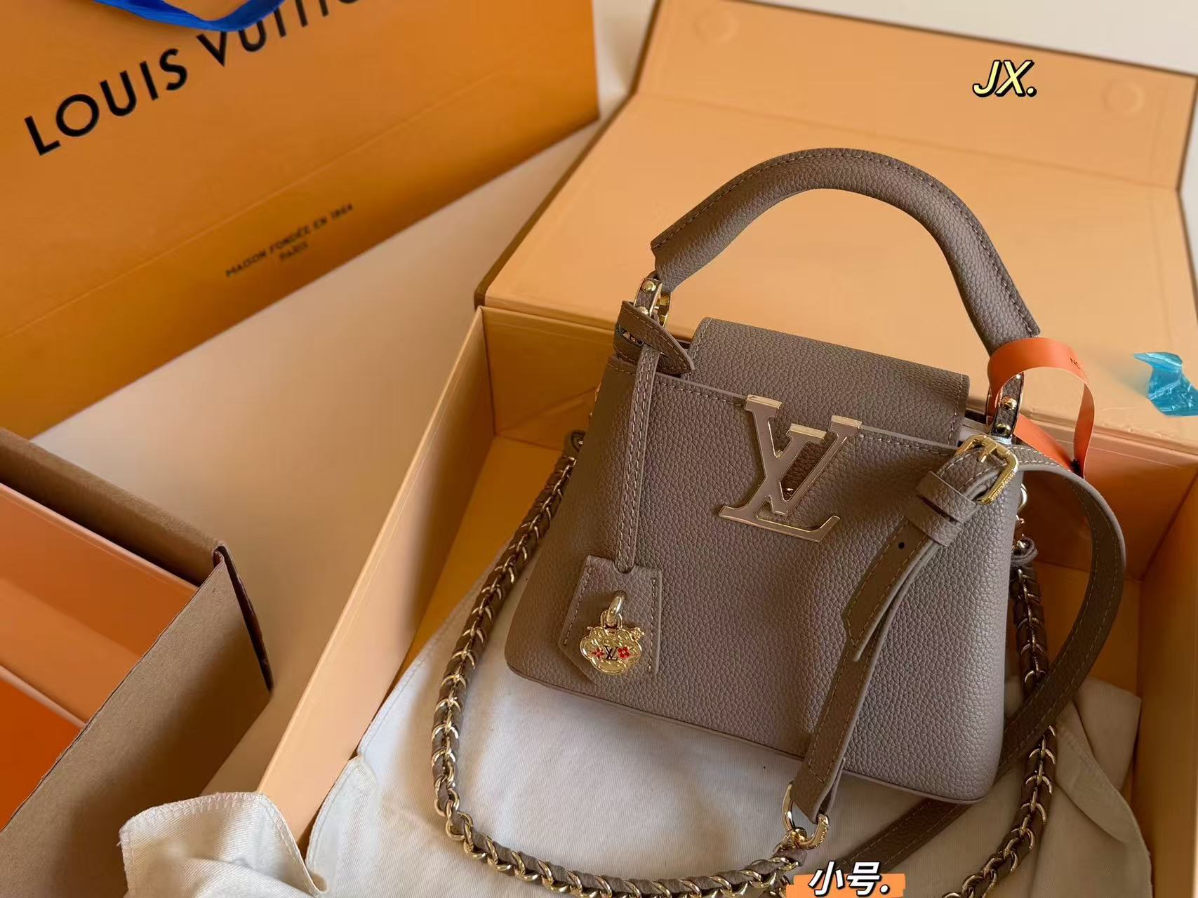 LV Capucinesレザーハンドバッグ【50%割引+送料無料】