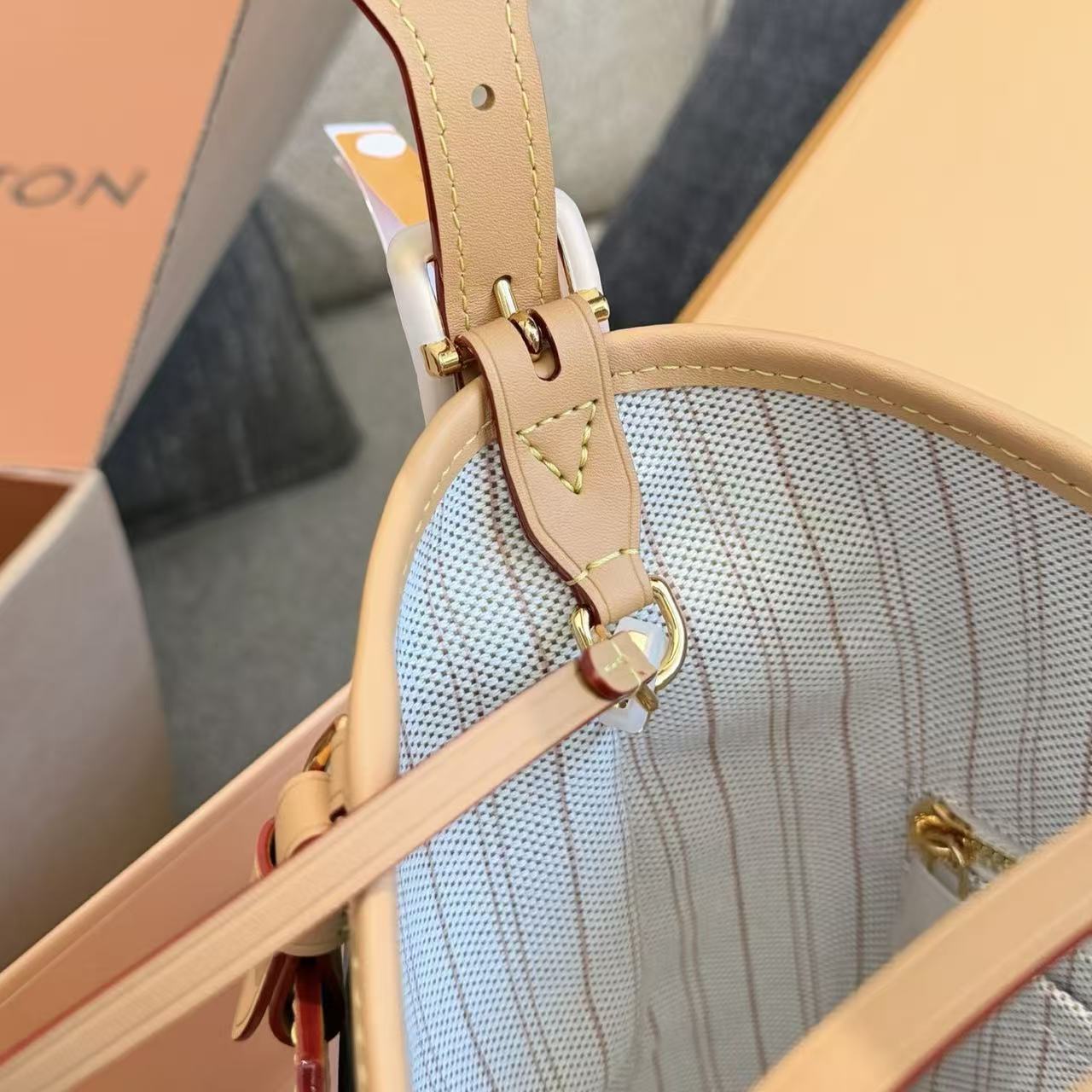 LV Carryallキャンバス地の脇下バッグ【50%割引+送料無料】