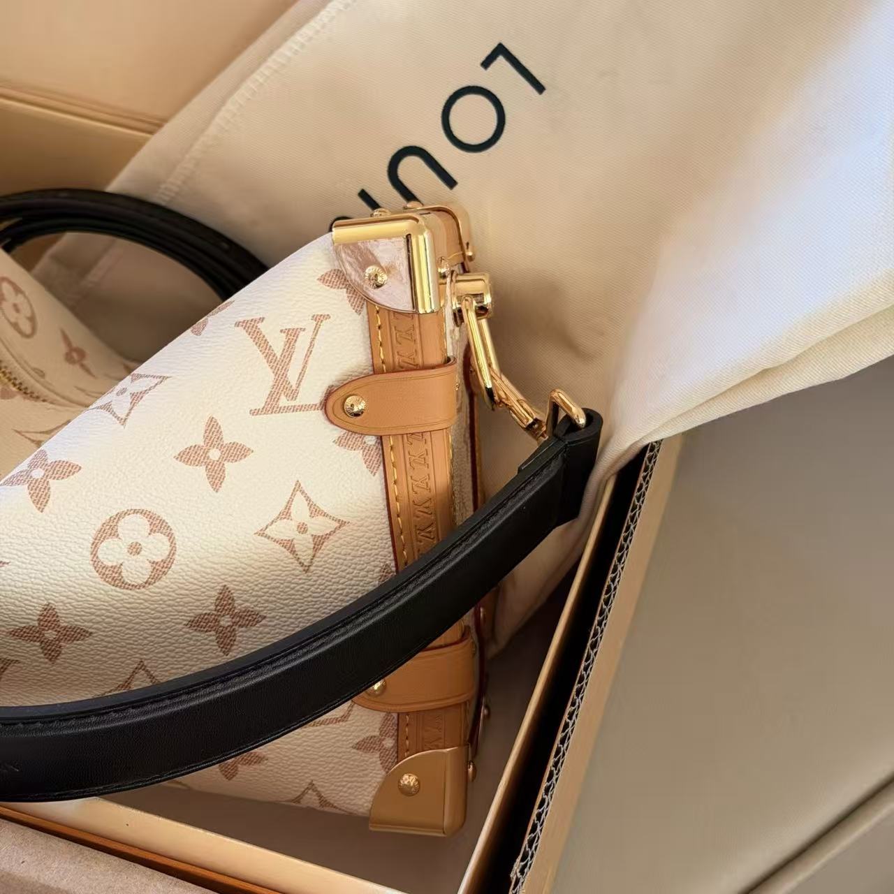 LV 新作プリントショルダーバッグ【50%割引+送料無料】