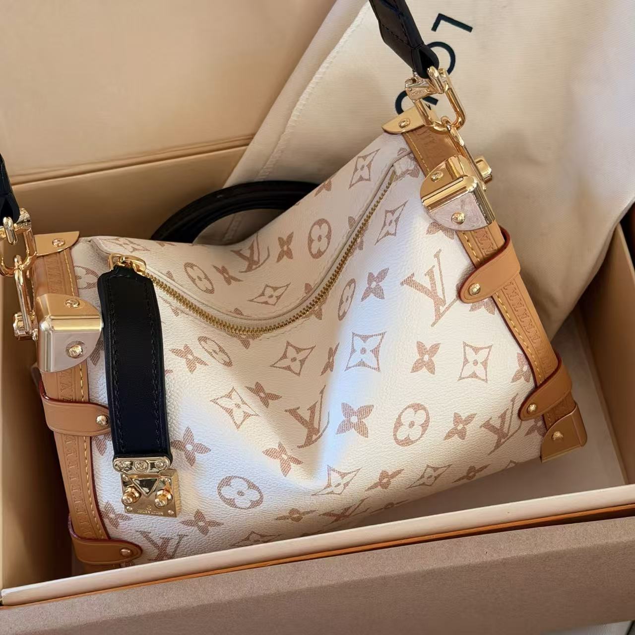LV 新作プリントショルダーバッグ【50%割引+送料無料】