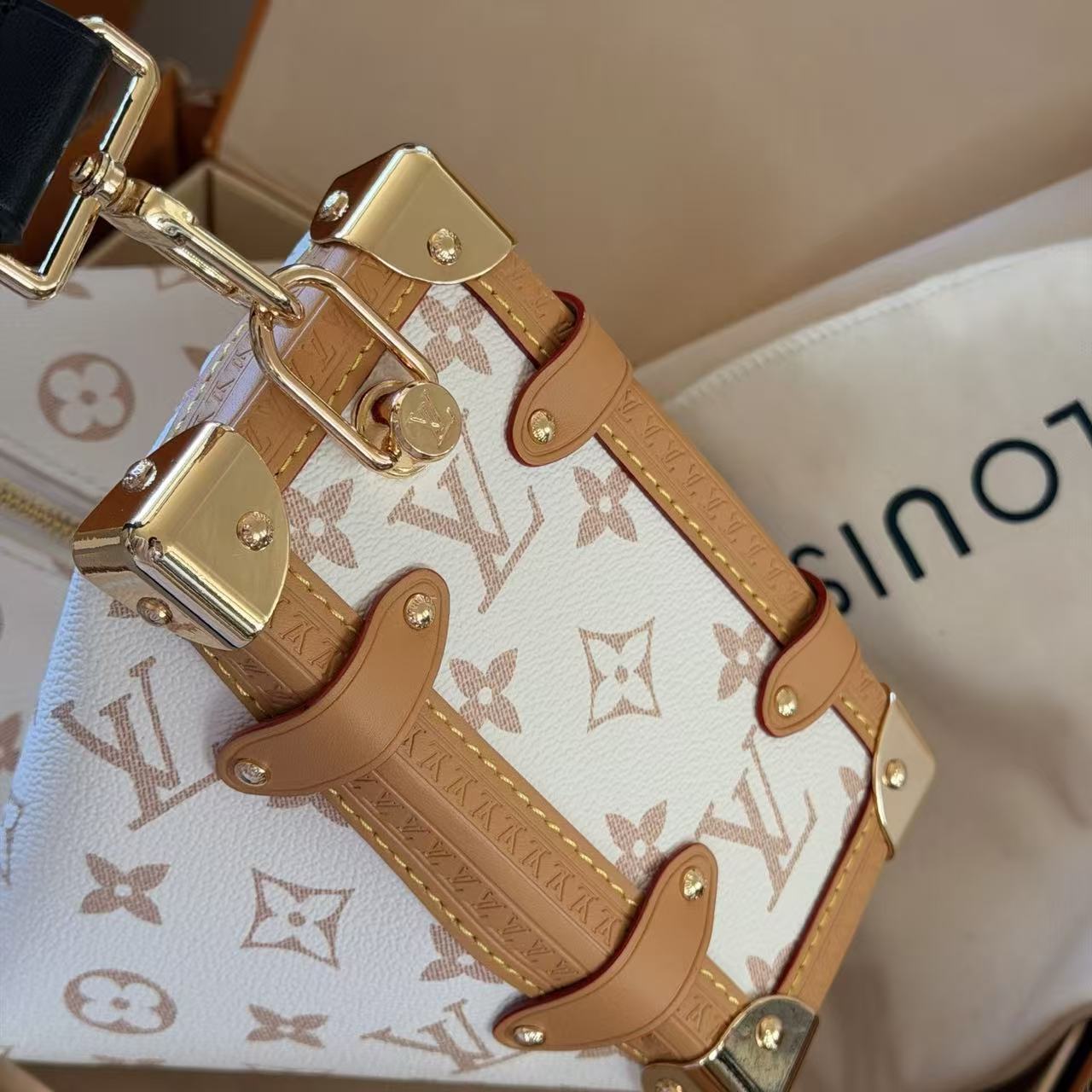 LV 新作プリントショルダーバッグ【50%割引+送料無料】