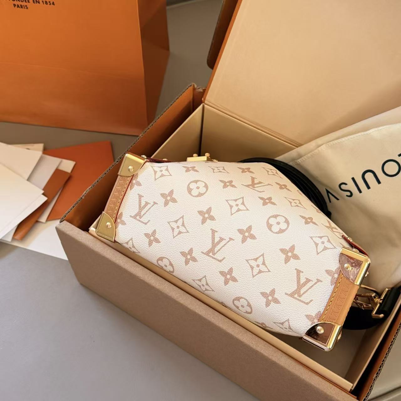 LV 新作プリントショルダーバッグ【50%割引+送料無料】