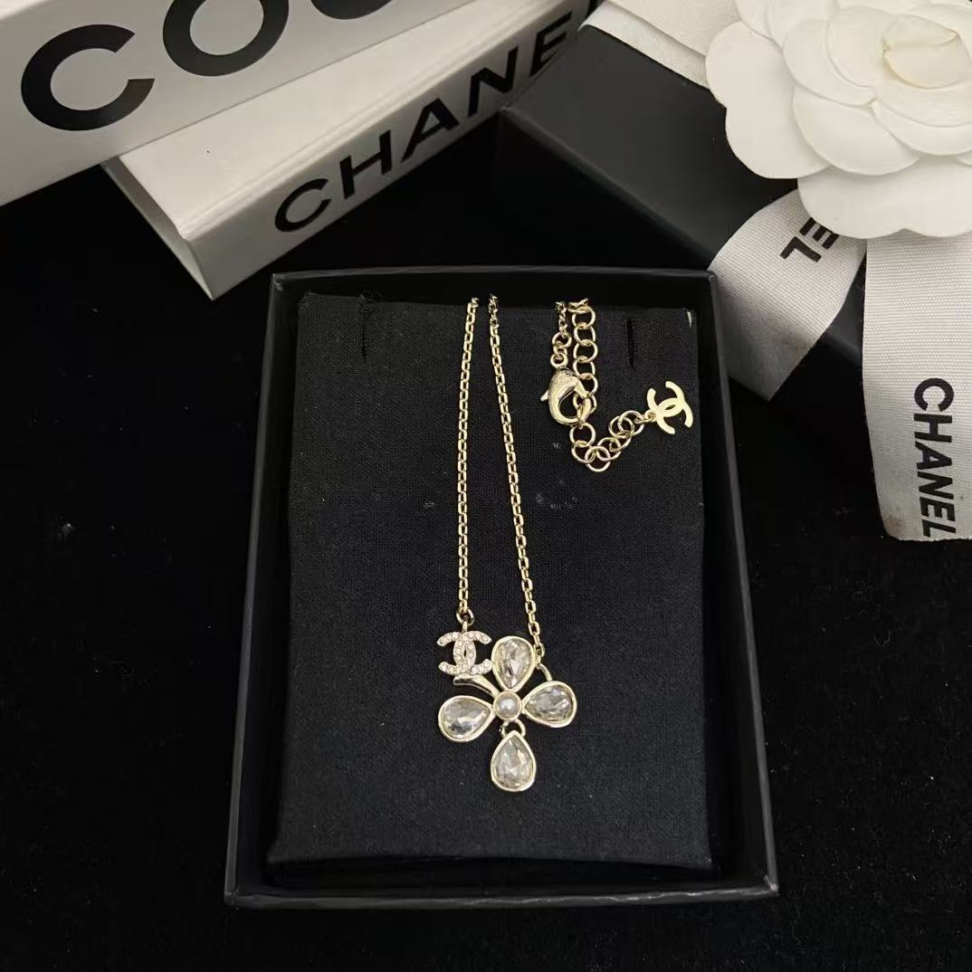 CHANE1 クローバー ダブルC ダイヤモンドネックレス【50%割引+送料無料】