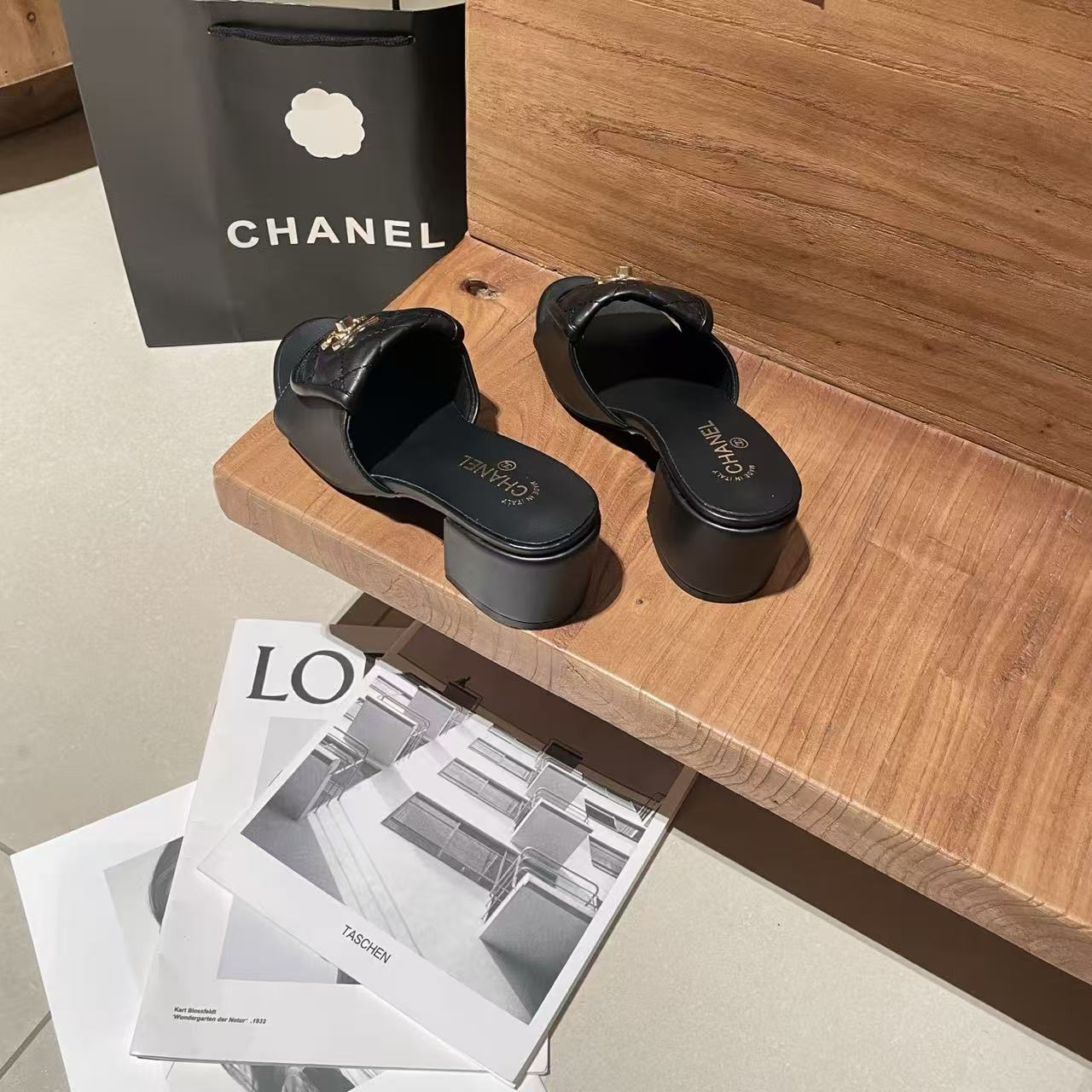CHANE1 ダブルCバックル ローヒール【50％割引+送料無料】