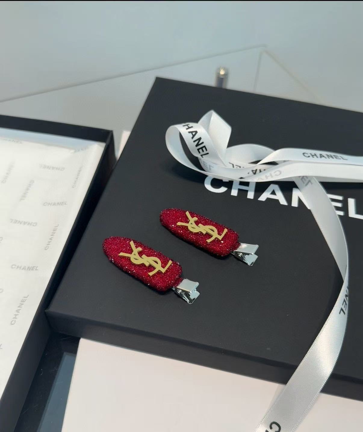 YSL シンプルバングスヘアクリップ【50%割引+送料無料】