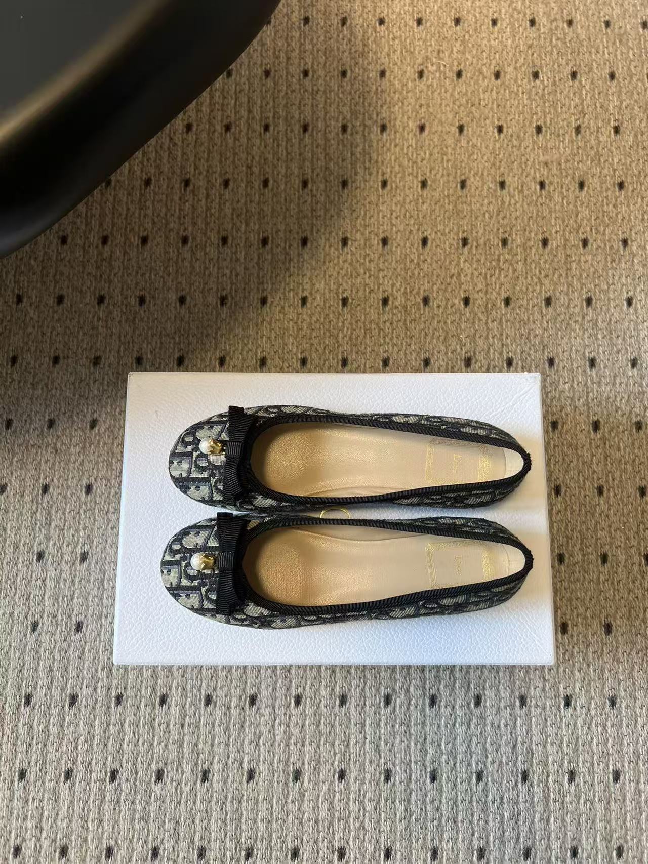 DIOR 上質ジャカード パールフラットシューズ【50％割引+送料無料】
